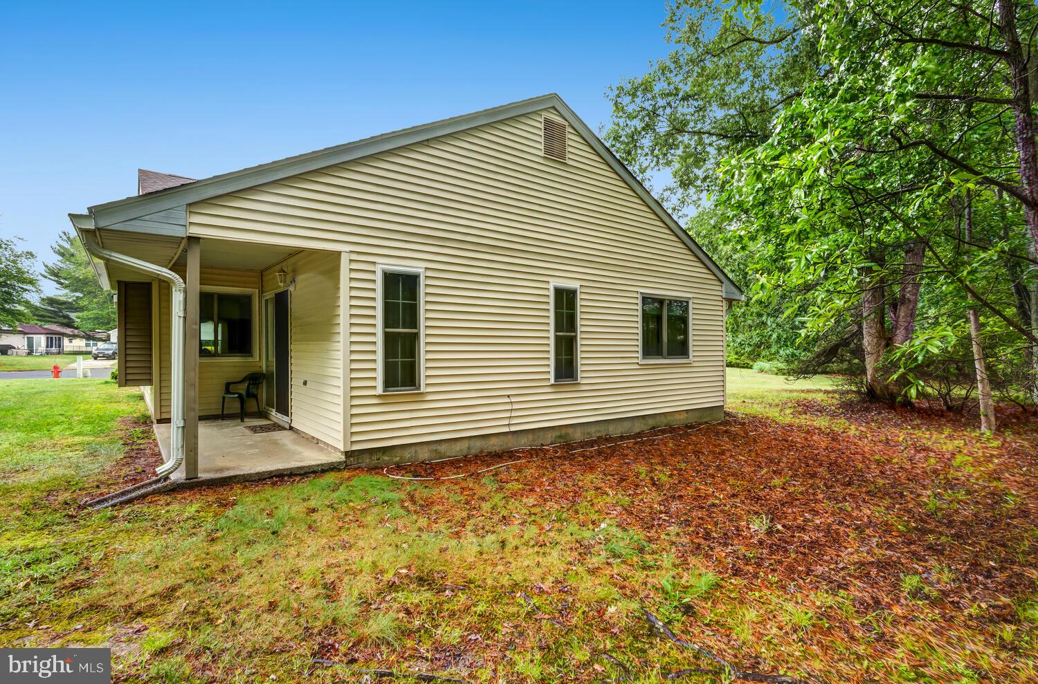 406 BETSY ROSS LANE