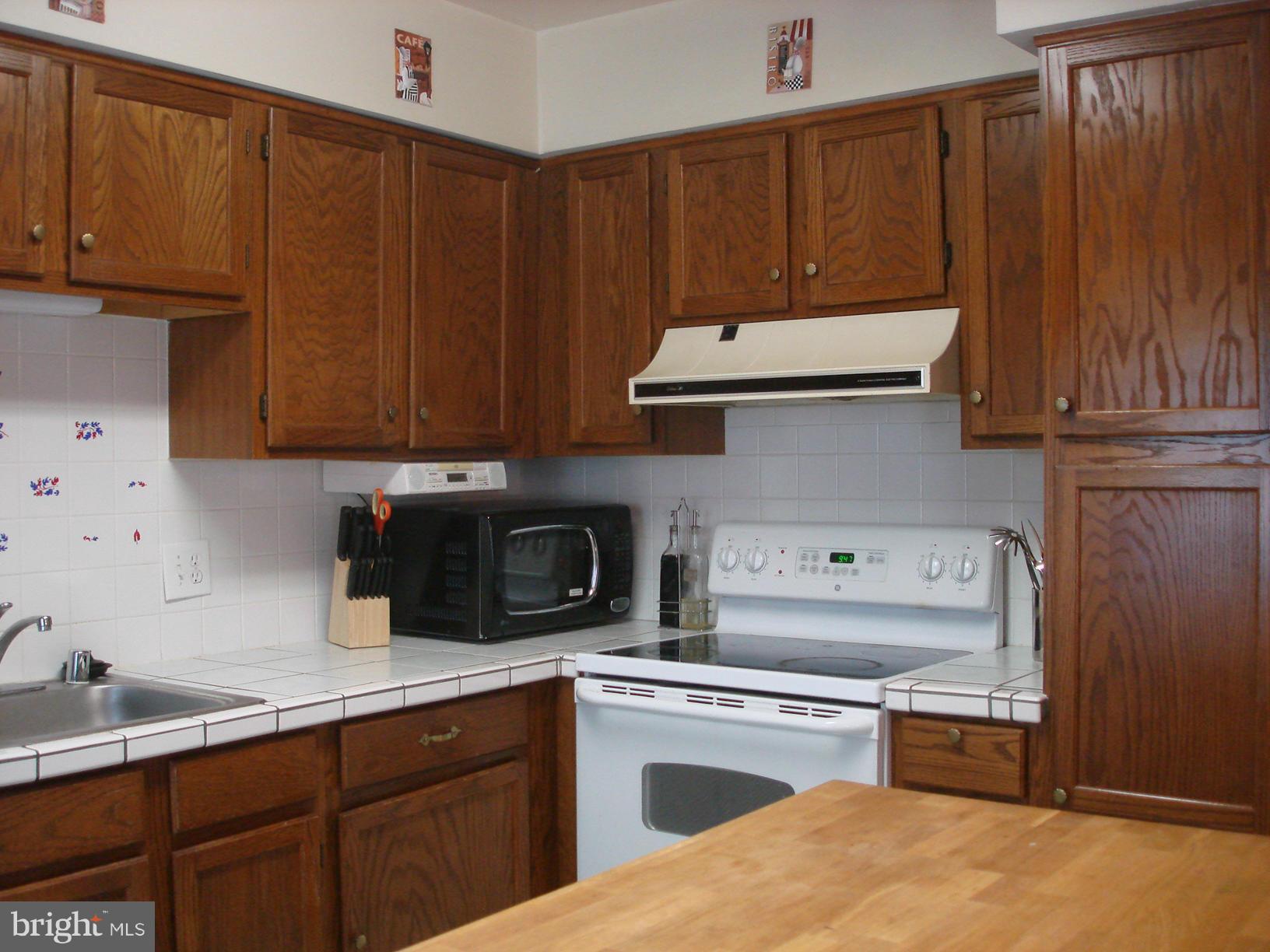 FAIRVIEW COMMONS - Residential Lease