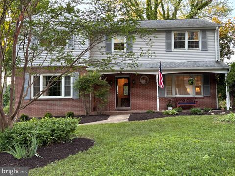 Homes For Sale - 6 Fireoak Court<br/> COCKEYSVILLE, MD 21030