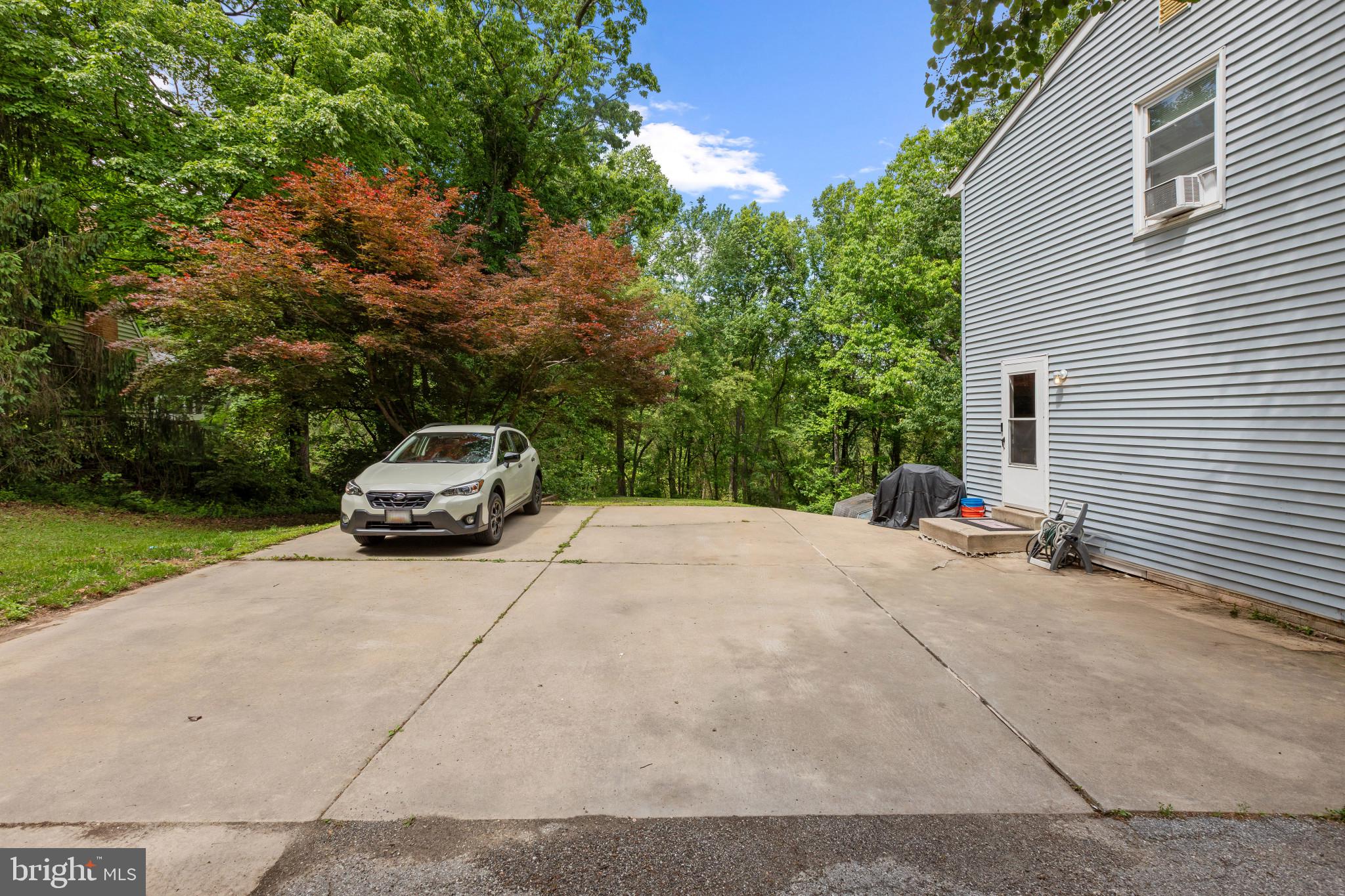 1304 NAUGAHYDE ROAD