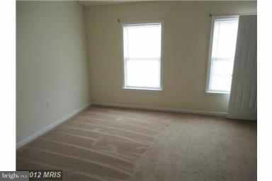 FAIRWAYS AT STONEBRIDGE - Residential Lease