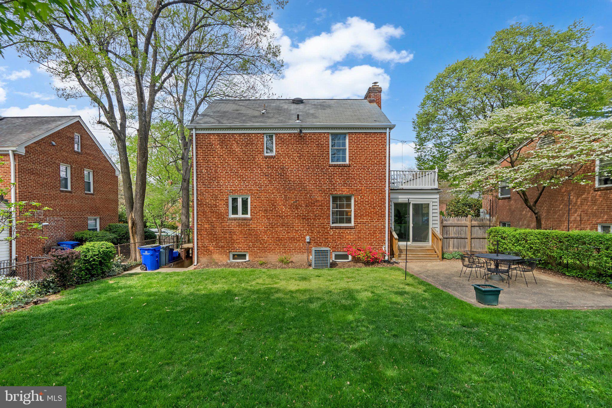 SUNSET TERRACE - Residential
