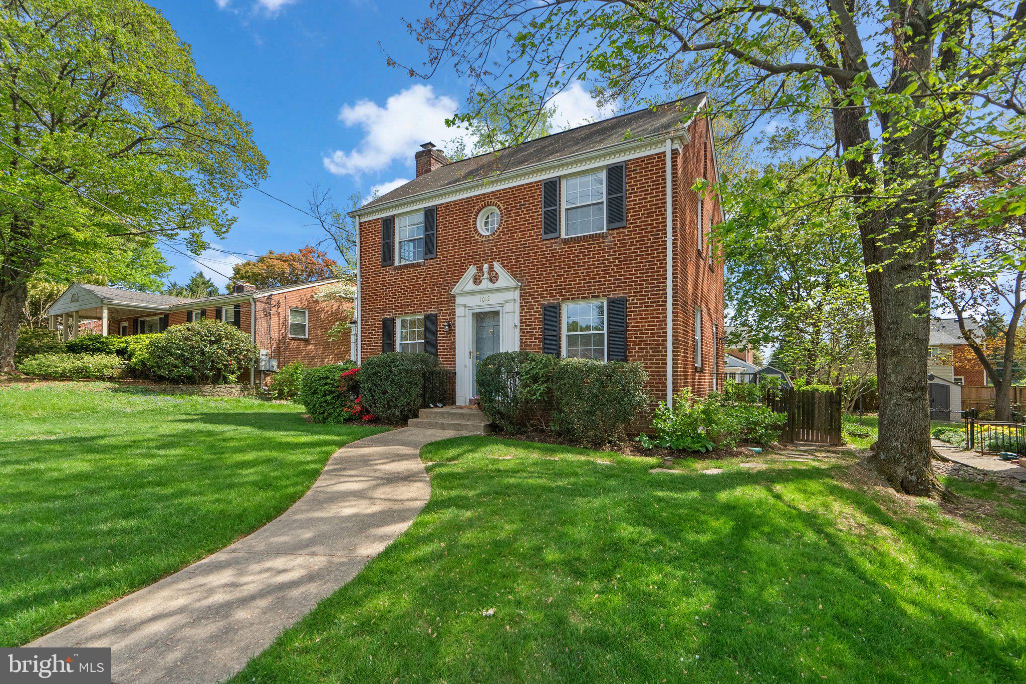 SUNSET TERRACE - Residential