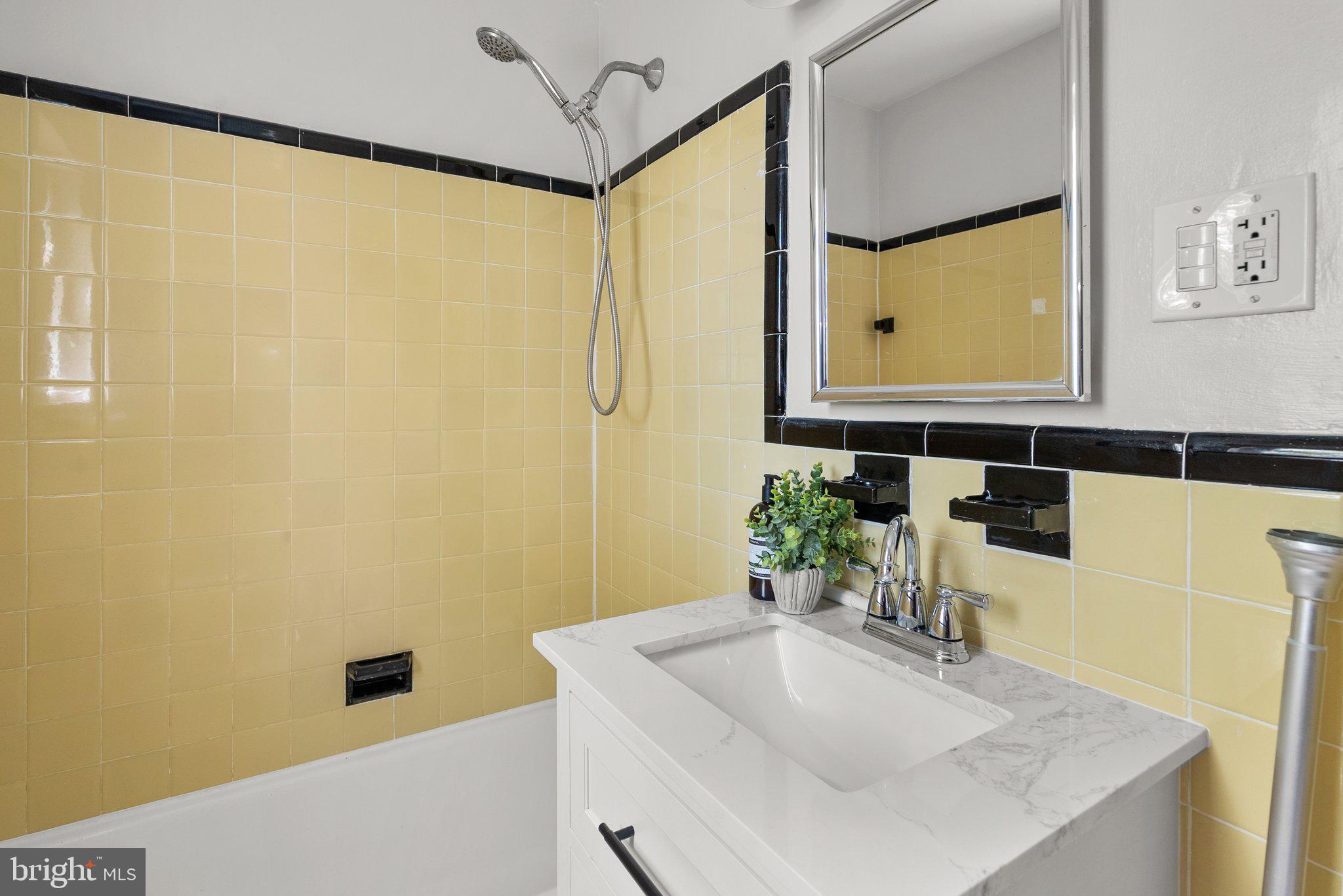 SUNSET TERRACE - Residential