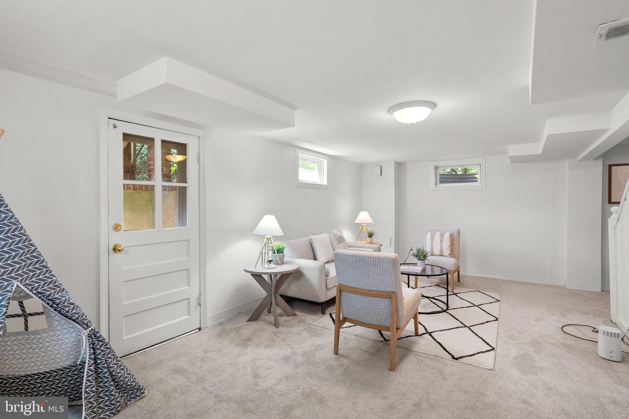 SUNSET TERRACE - Residential