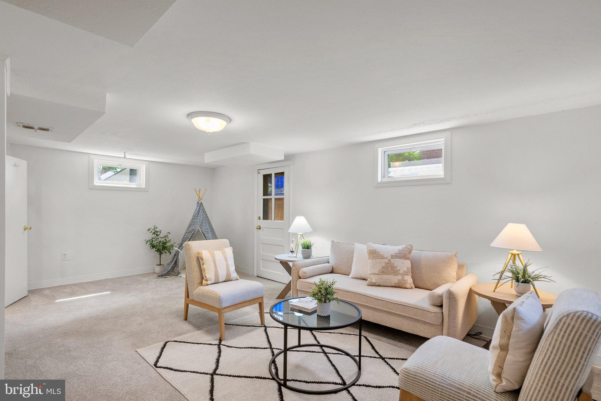 SUNSET TERRACE - Residential