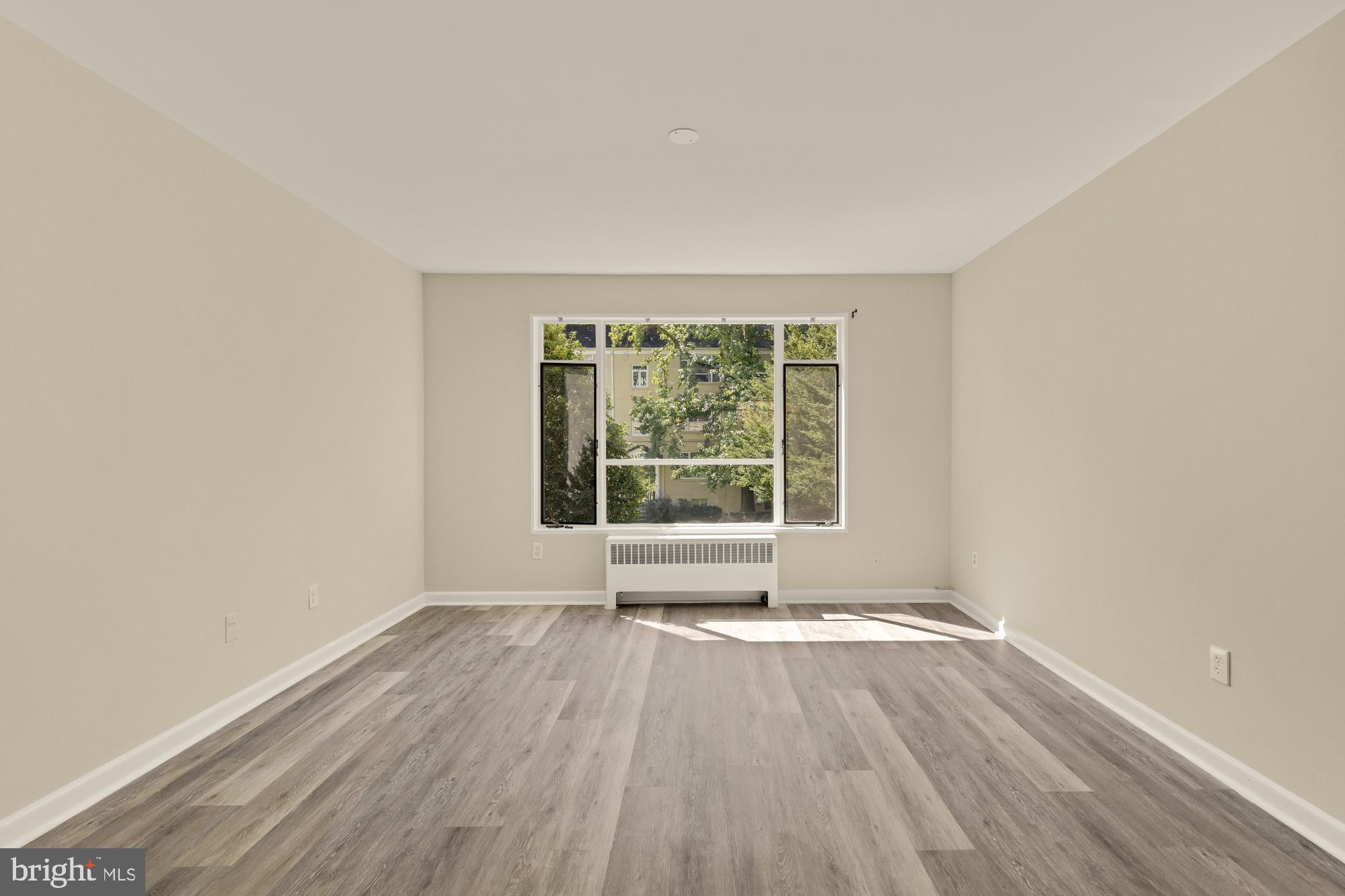 10413 MONTROSE AVENUE 101