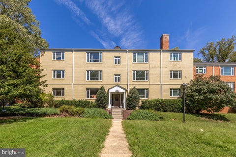 Condo For Rent - 10413 Montrose Avenue #101<br/> BETHESDA, MD 20814