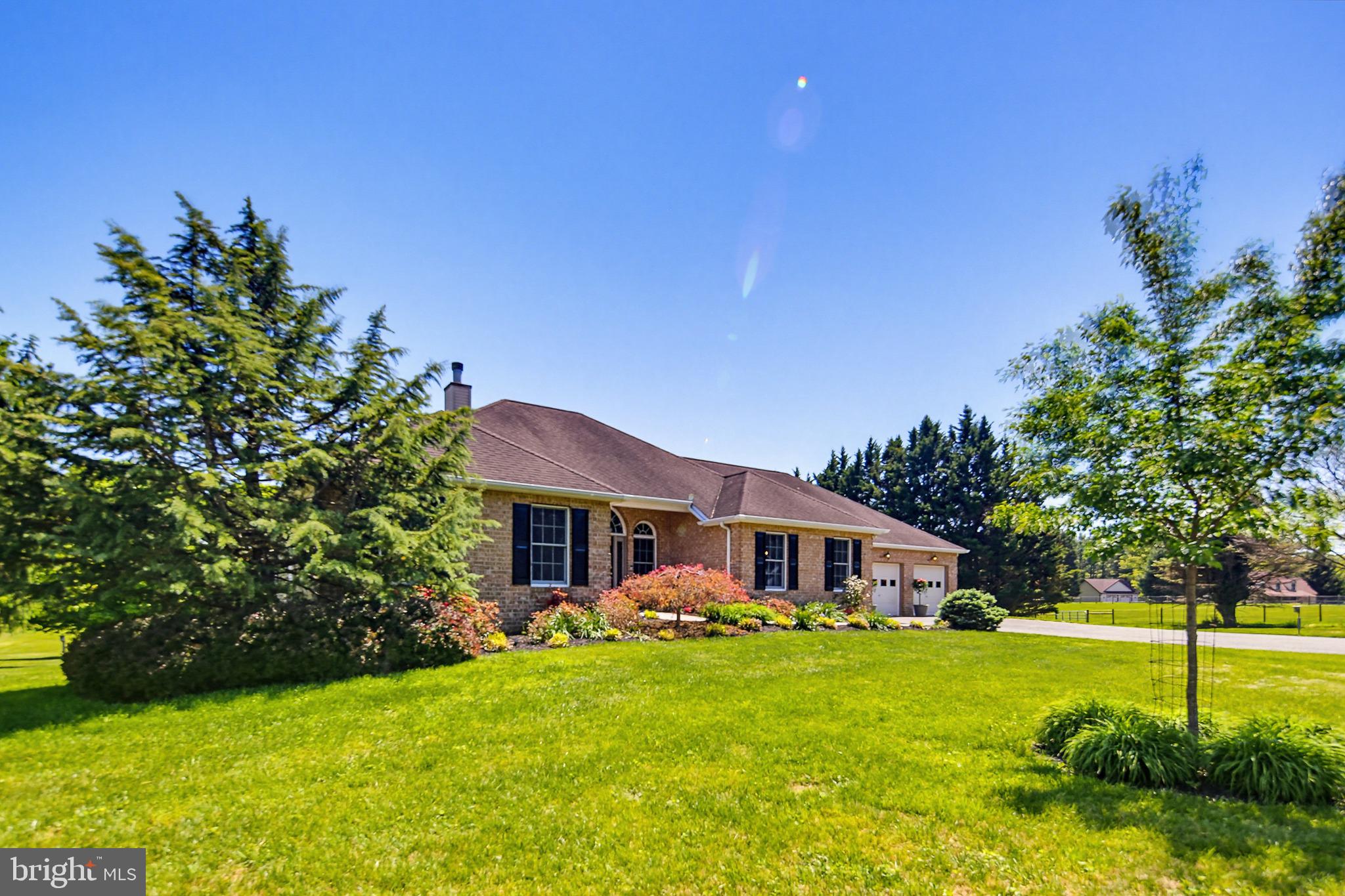 EMERALD VALLEY - Residential