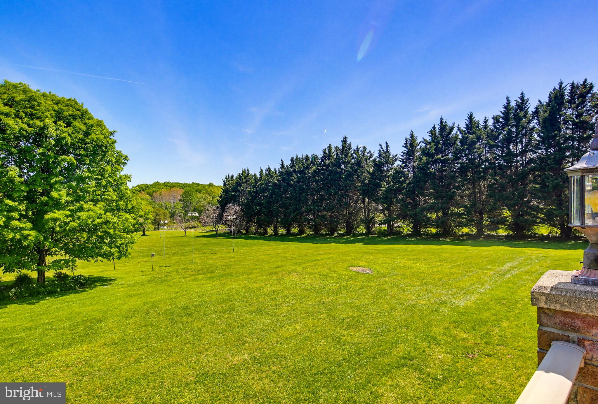 EMERALD VALLEY - Residential