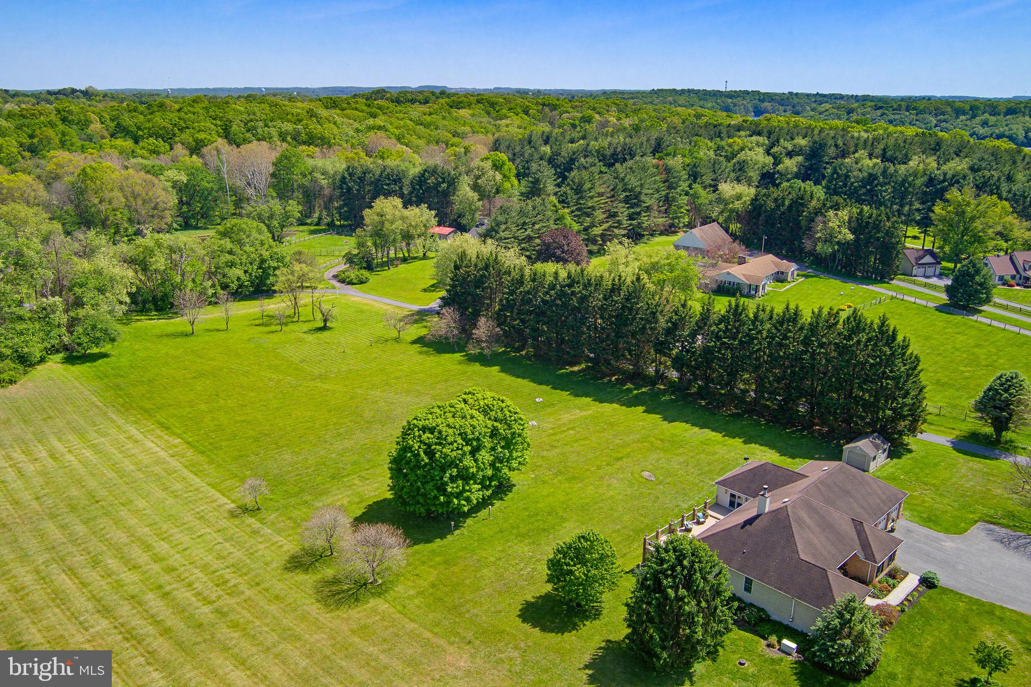 EMERALD VALLEY - Residential