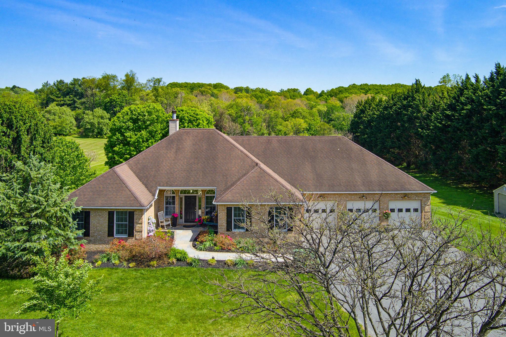 EMERALD VALLEY - Residential