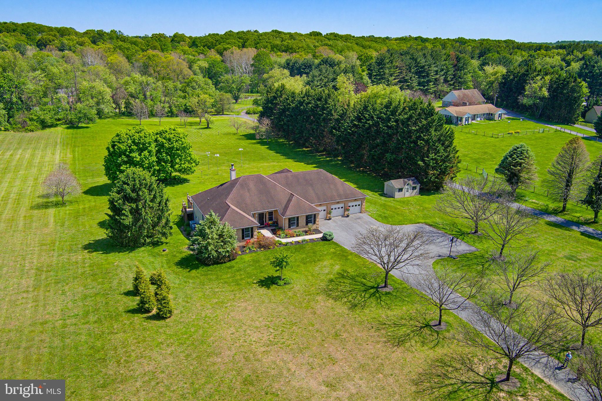 EMERALD VALLEY - Residential