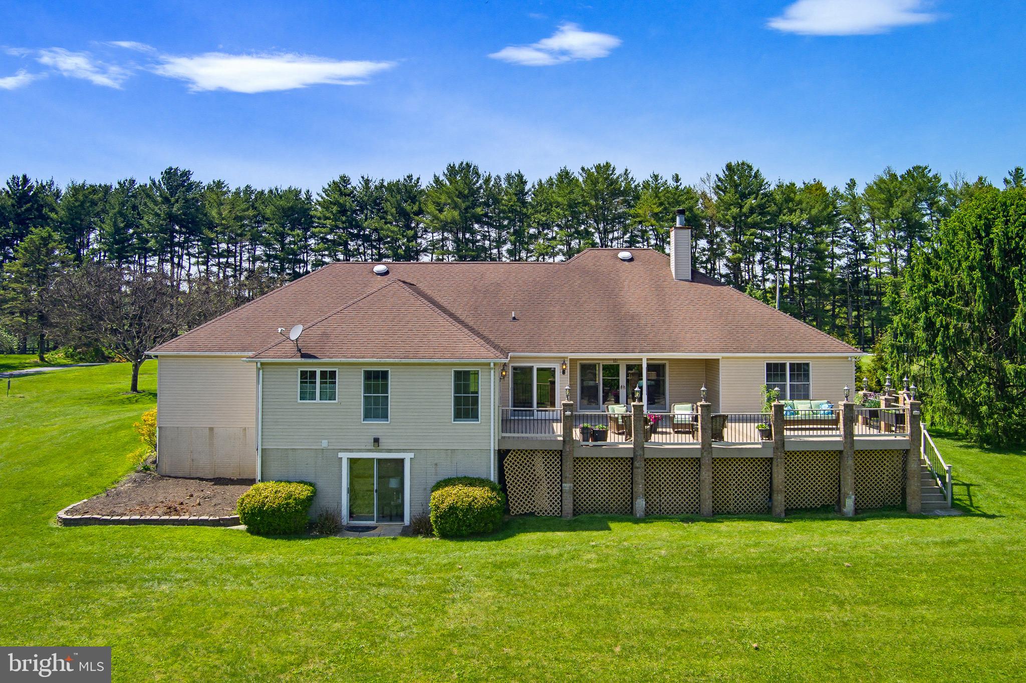 EMERALD VALLEY - Residential