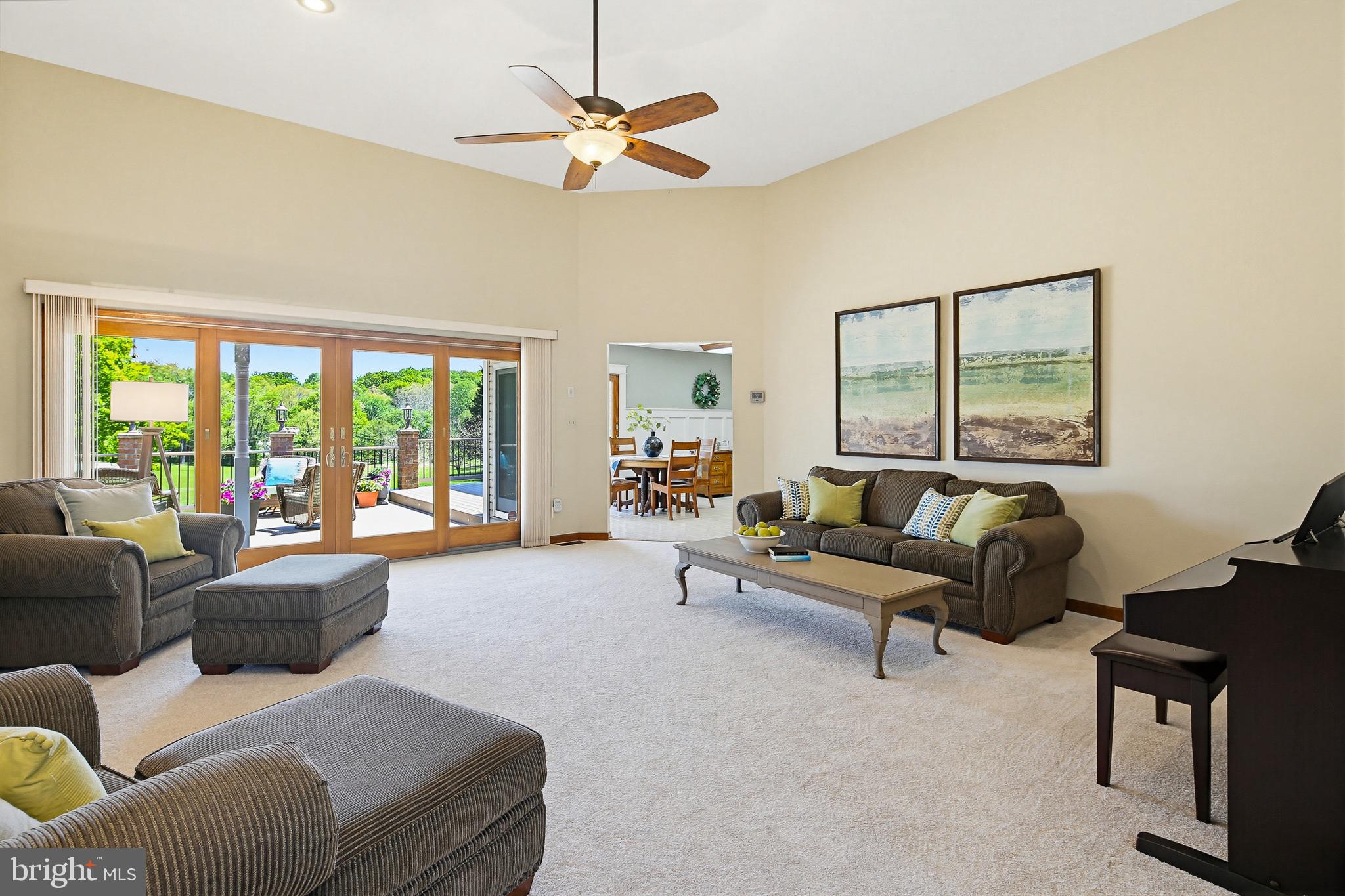 EMERALD VALLEY - Residential