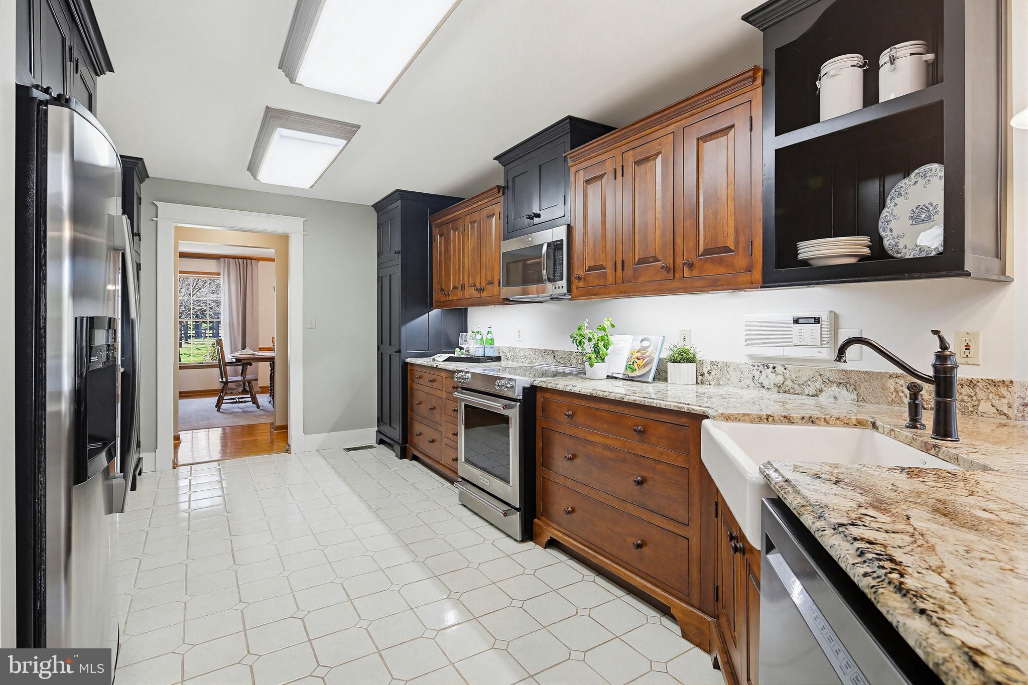 EMERALD VALLEY - Residential