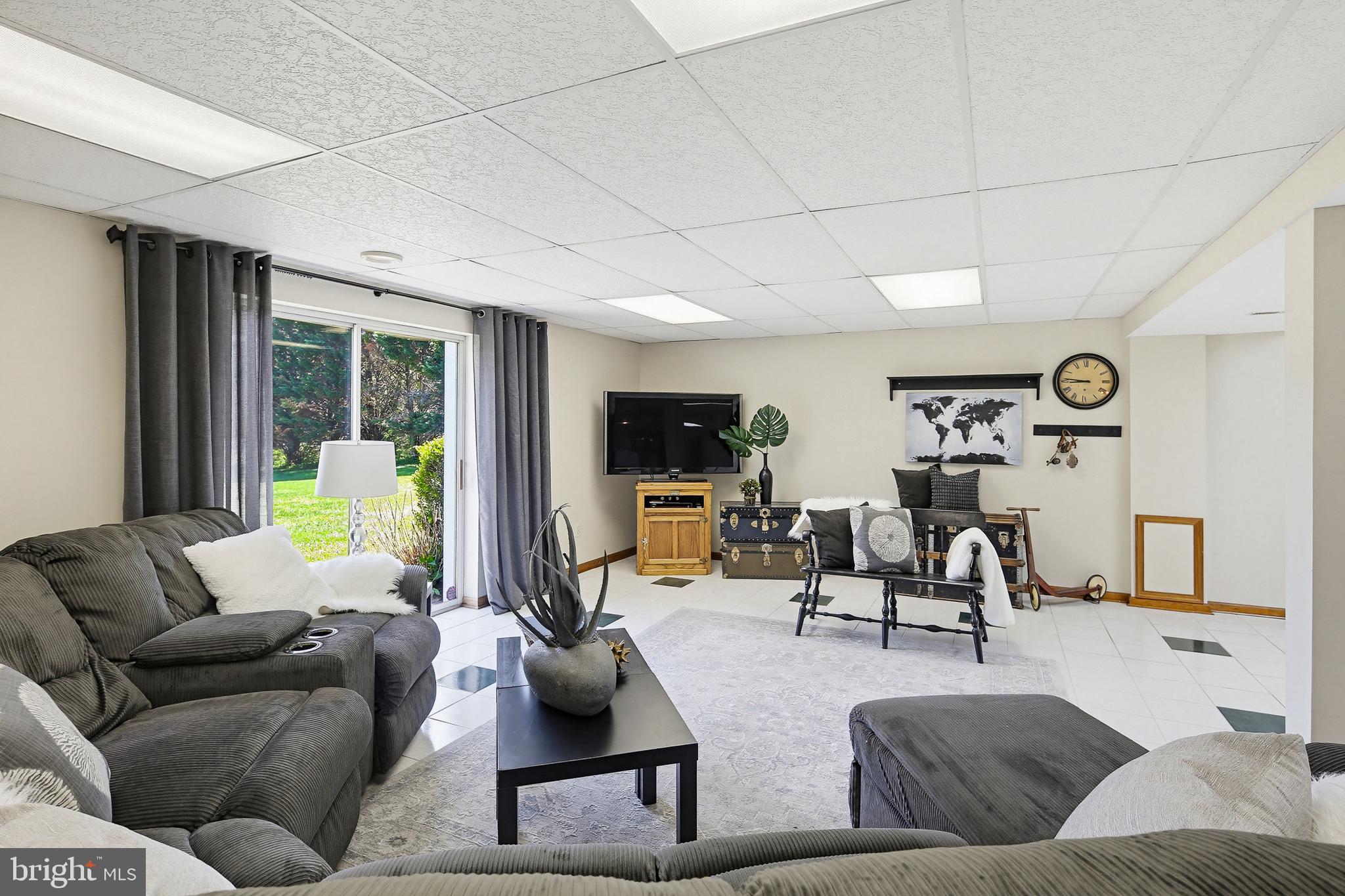 EMERALD VALLEY - Residential