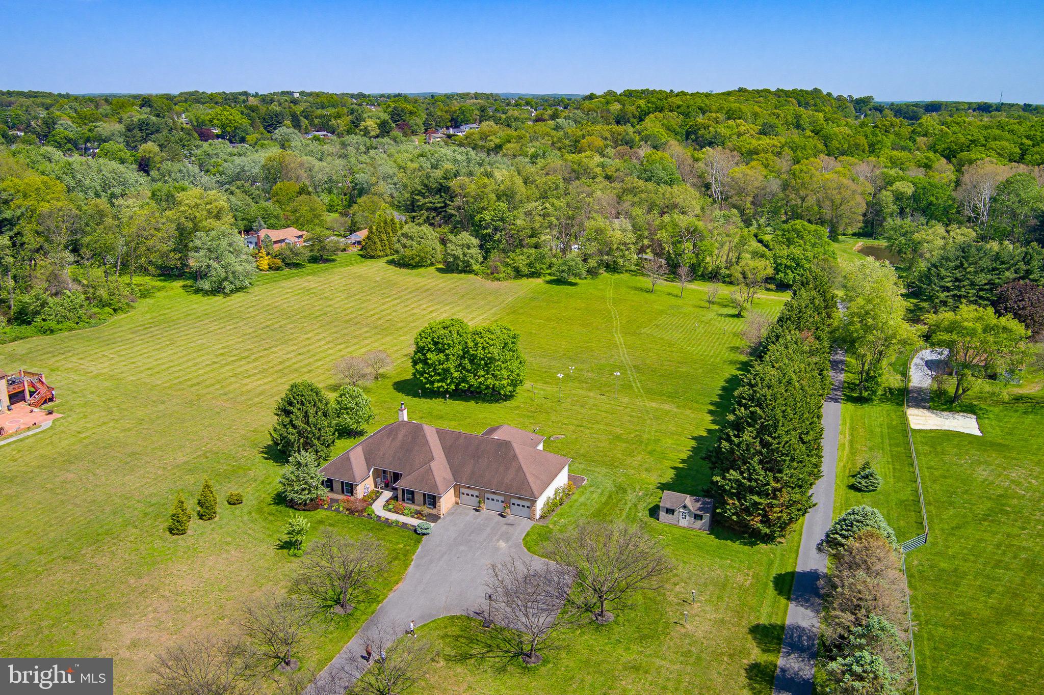 EMERALD VALLEY - Residential