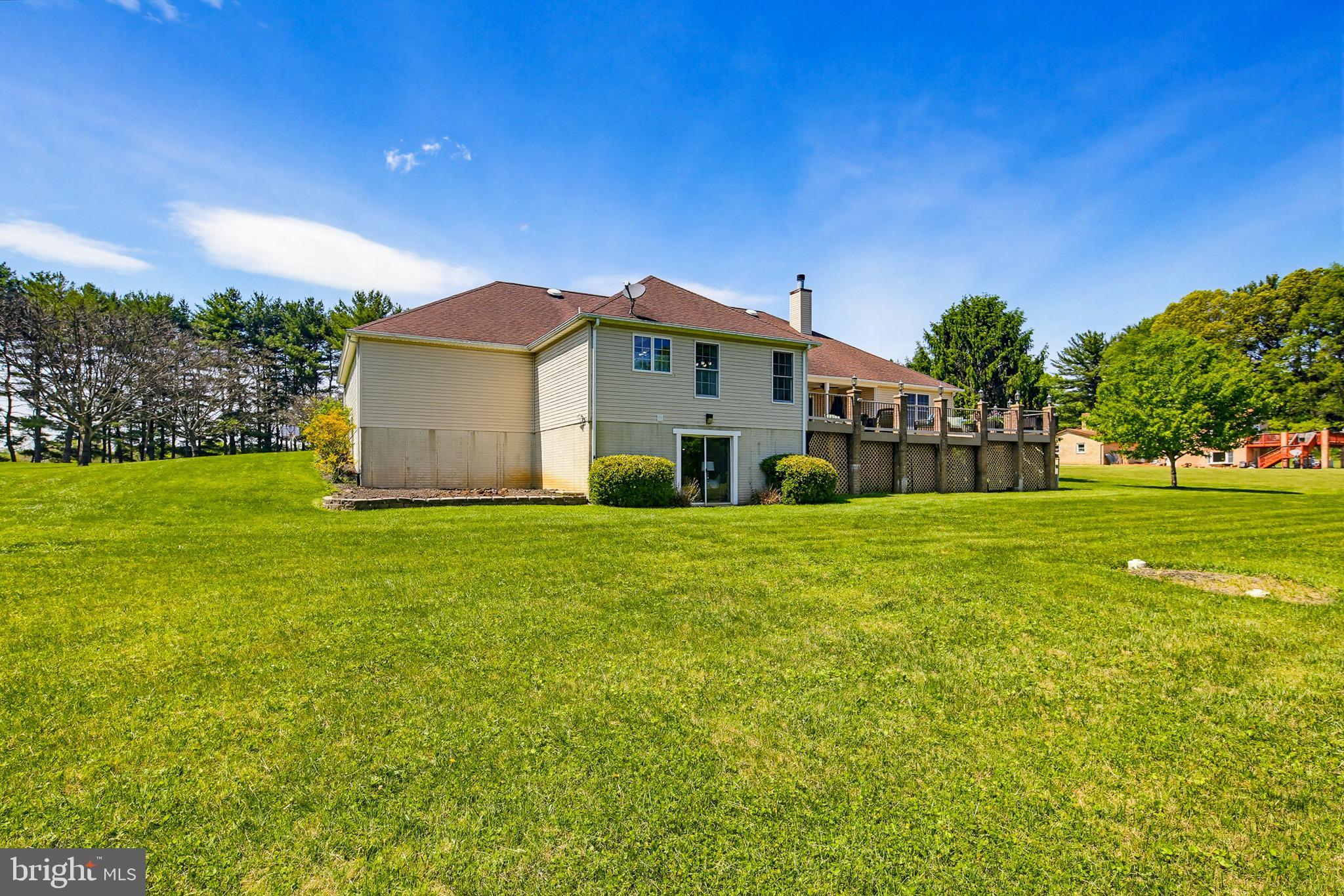 EMERALD VALLEY - Residential