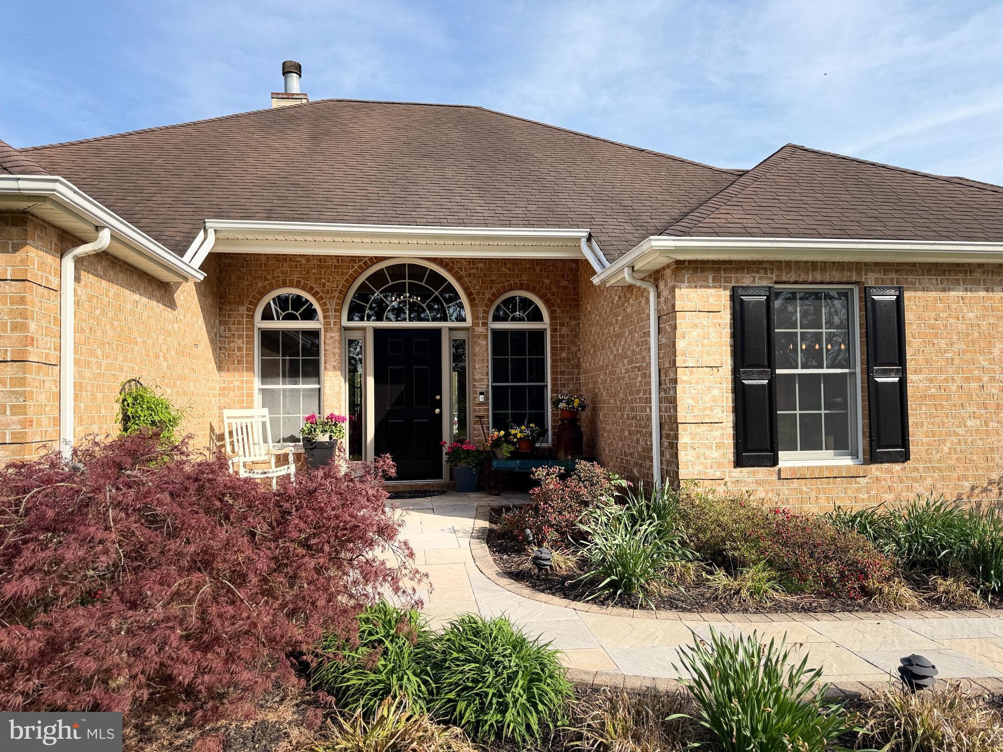 6111 EMERALD