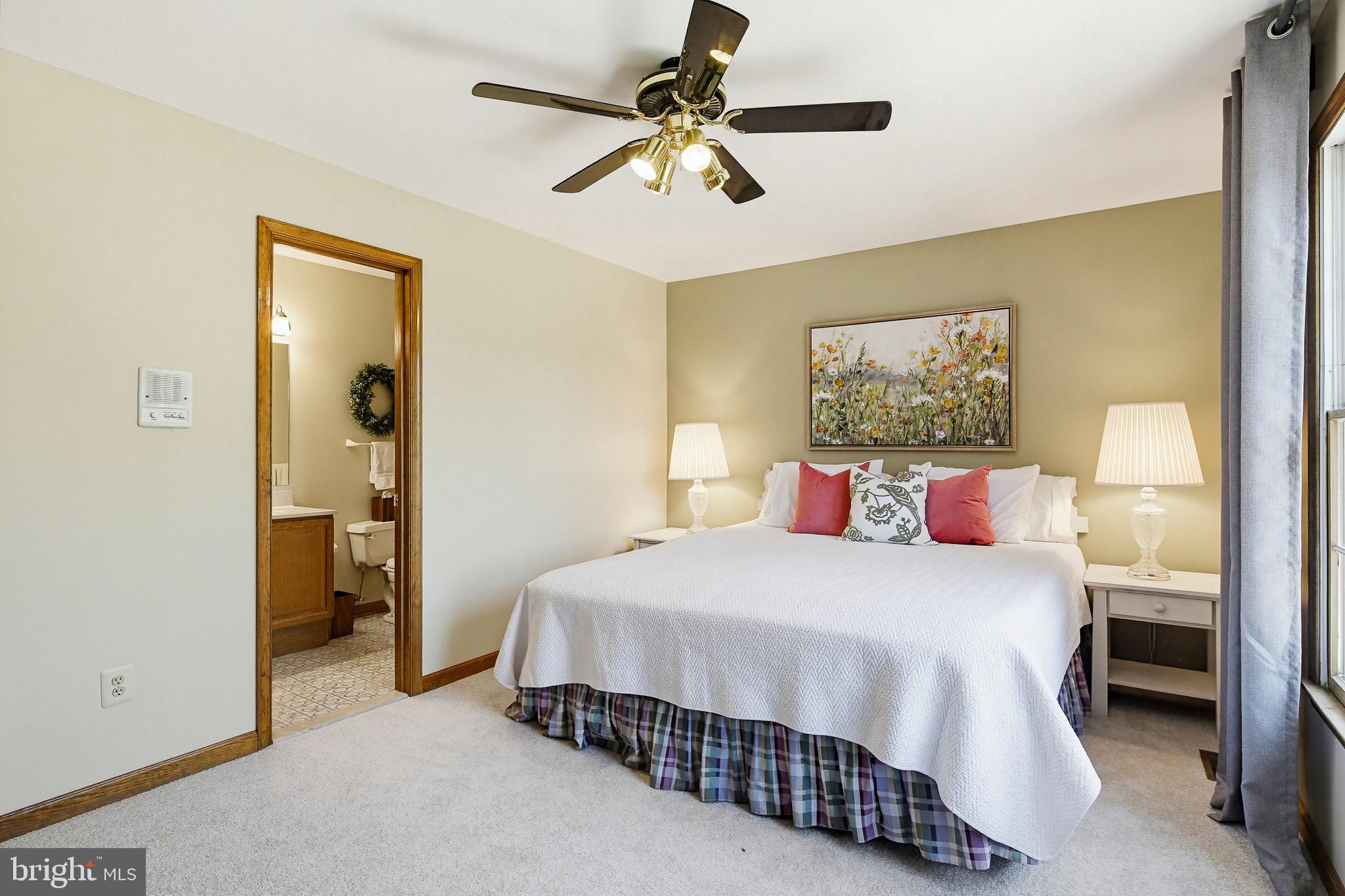 EMERALD VALLEY - Residential