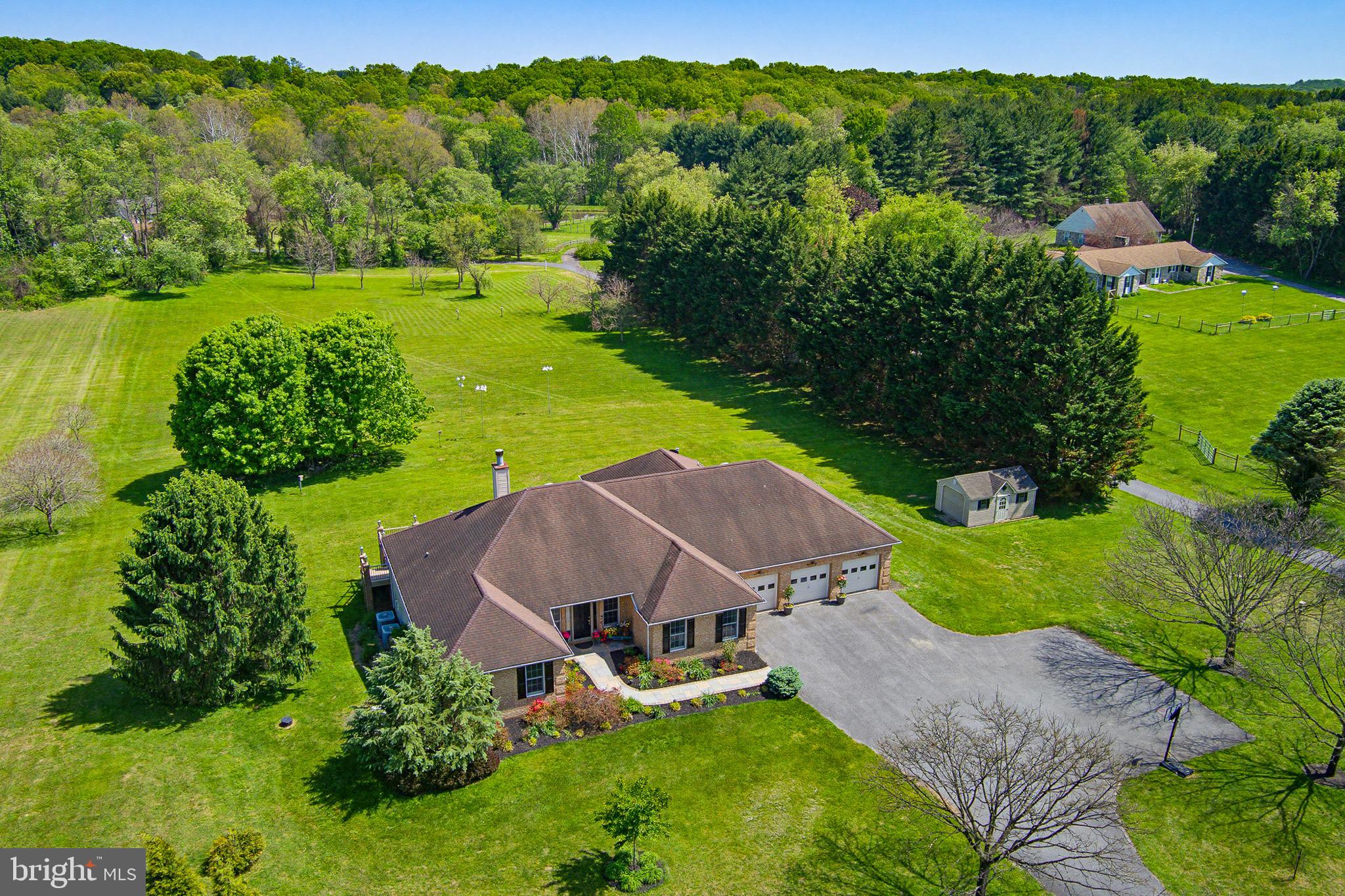EMERALD VALLEY - Residential