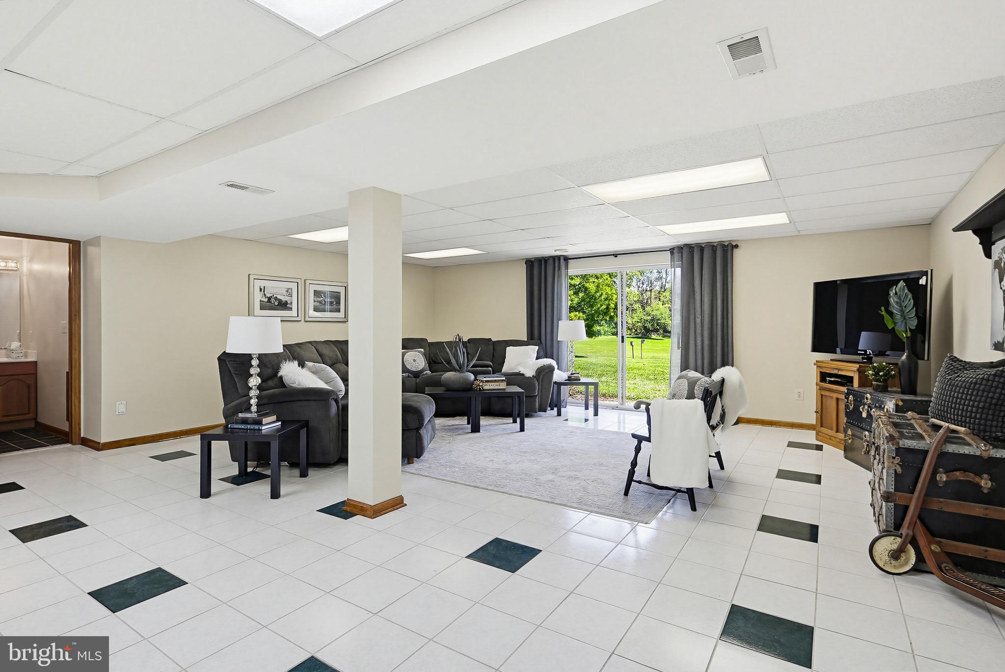 EMERALD VALLEY - Residential