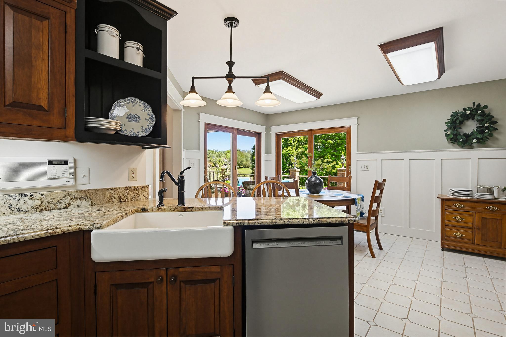 EMERALD VALLEY - Residential