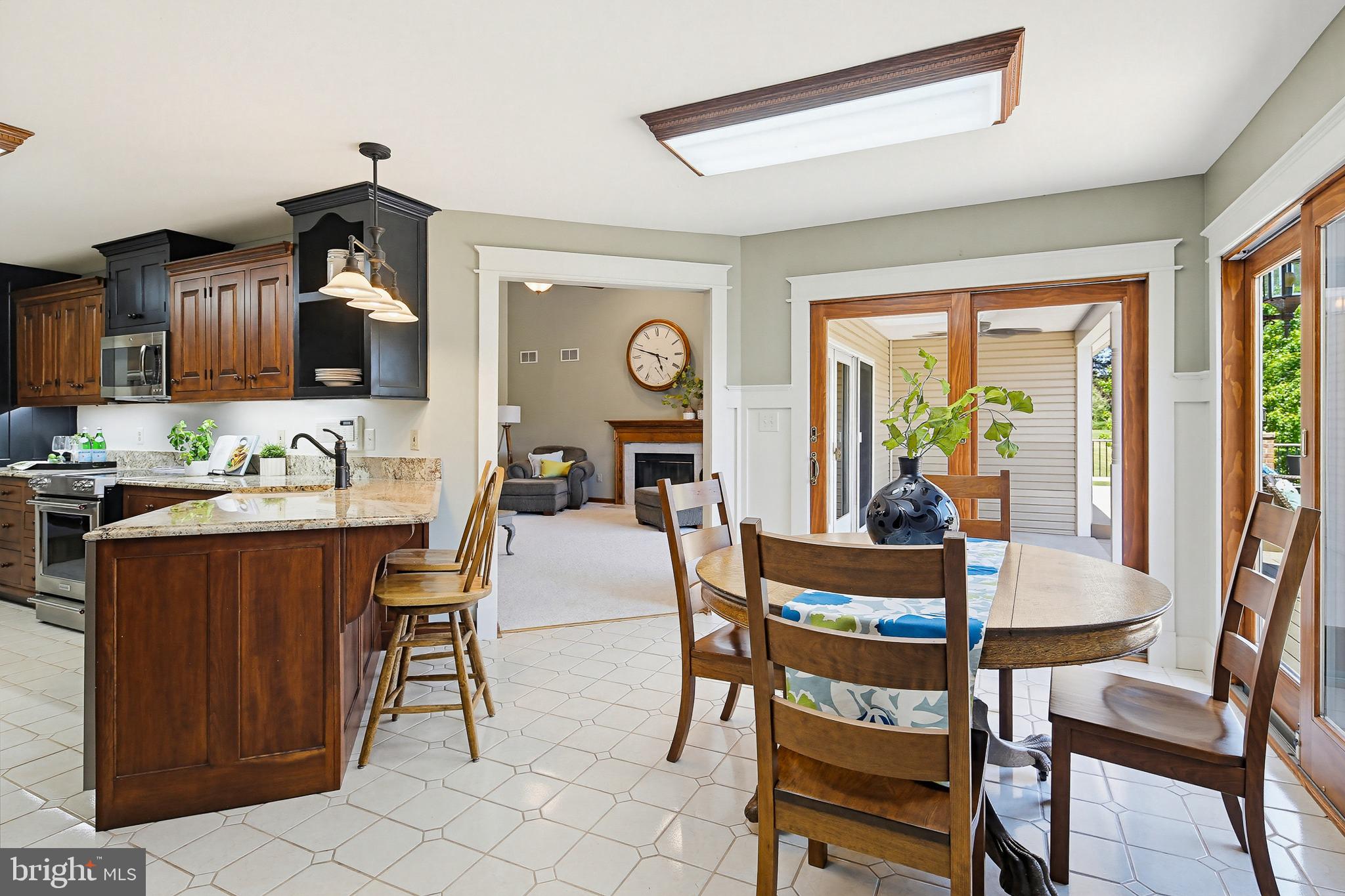 EMERALD VALLEY - Residential