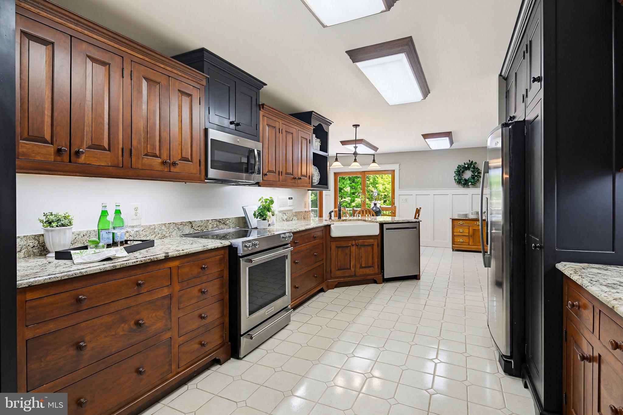 EMERALD VALLEY - Residential