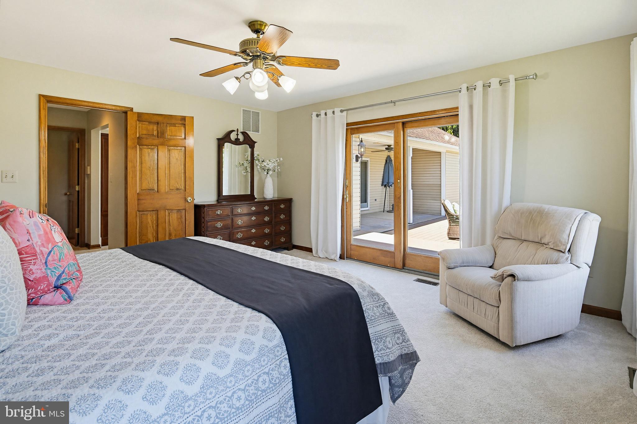 EMERALD VALLEY - Residential