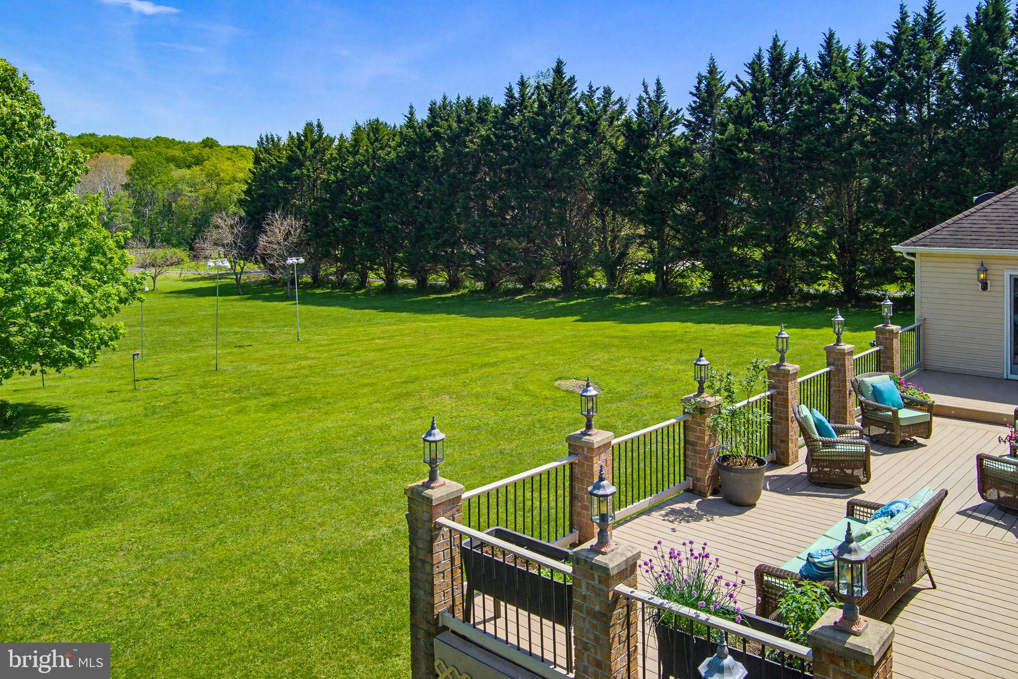 EMERALD VALLEY - Residential