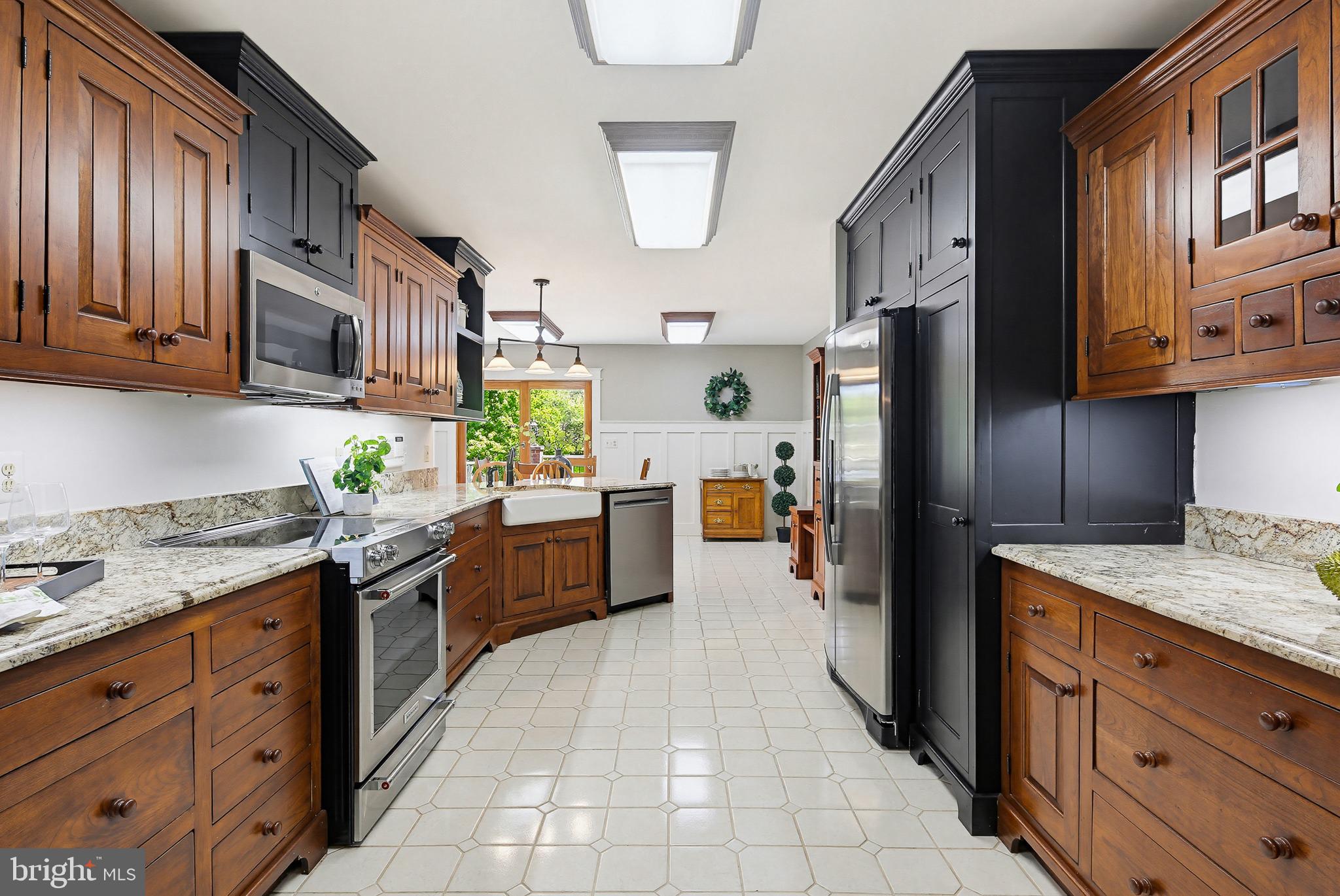 EMERALD VALLEY - Residential