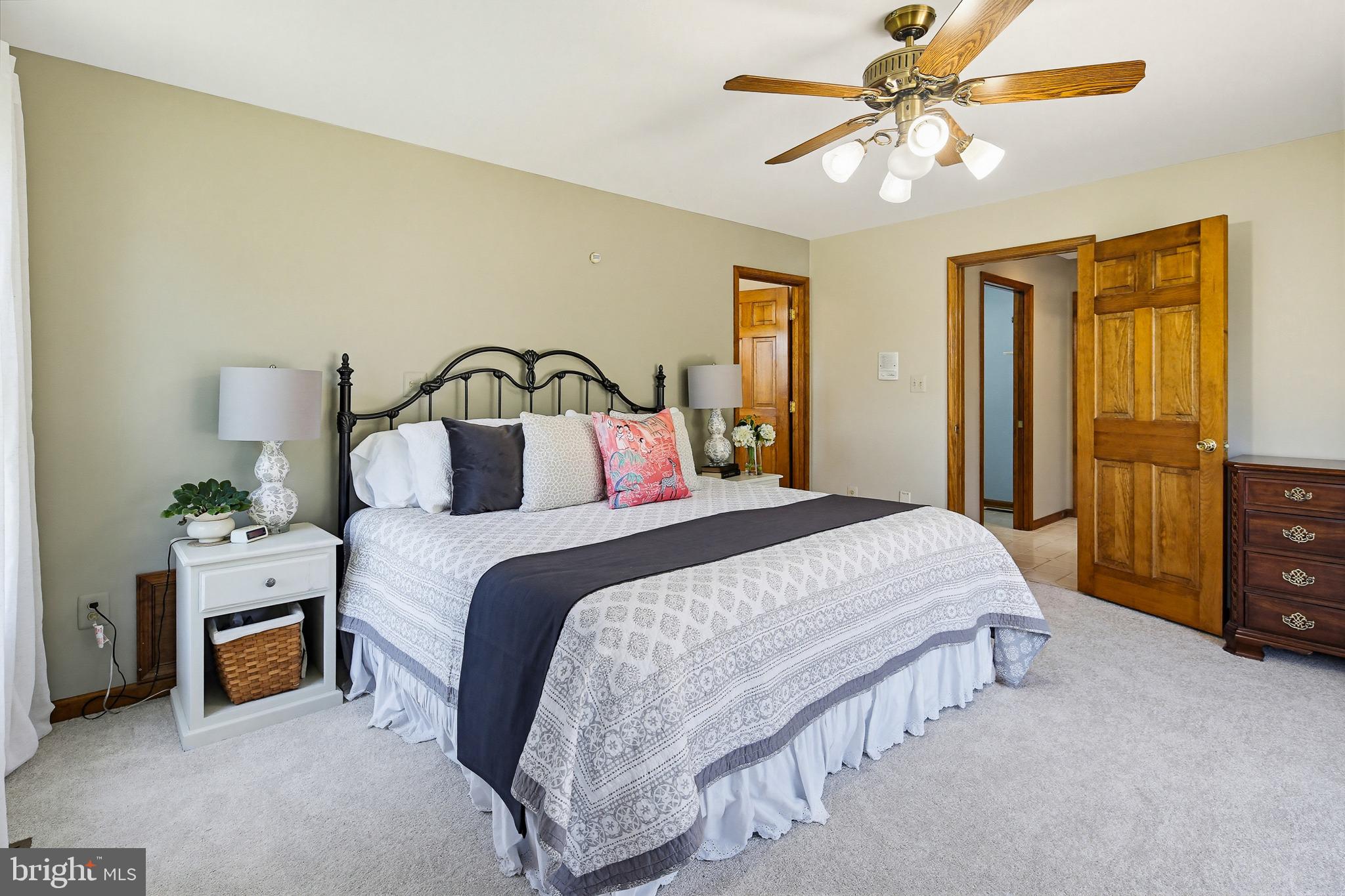 EMERALD VALLEY - Residential