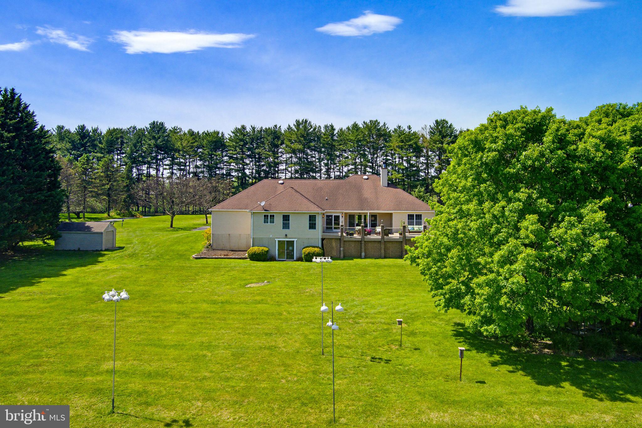 EMERALD VALLEY - Residential
