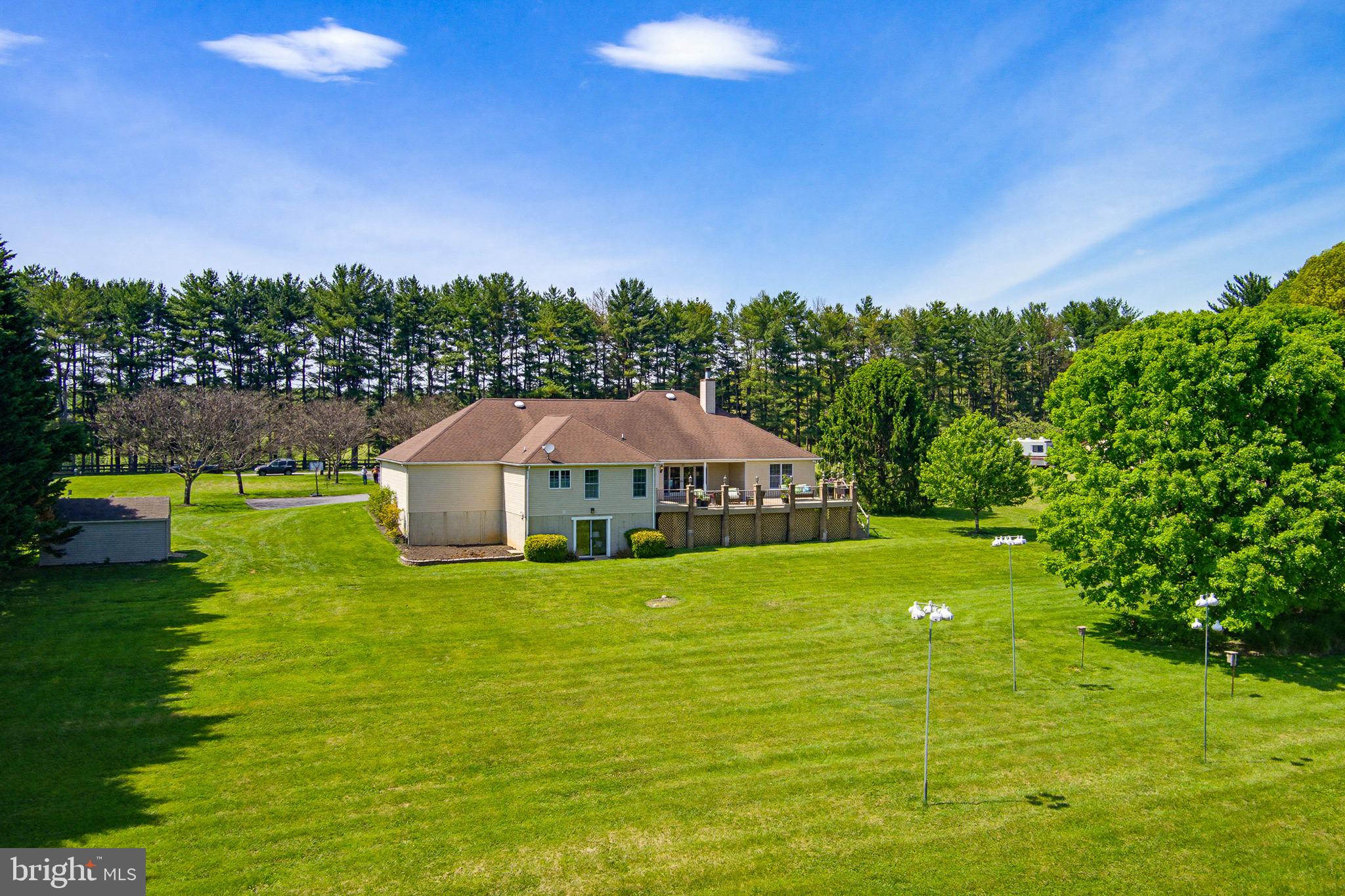 EMERALD VALLEY - Residential