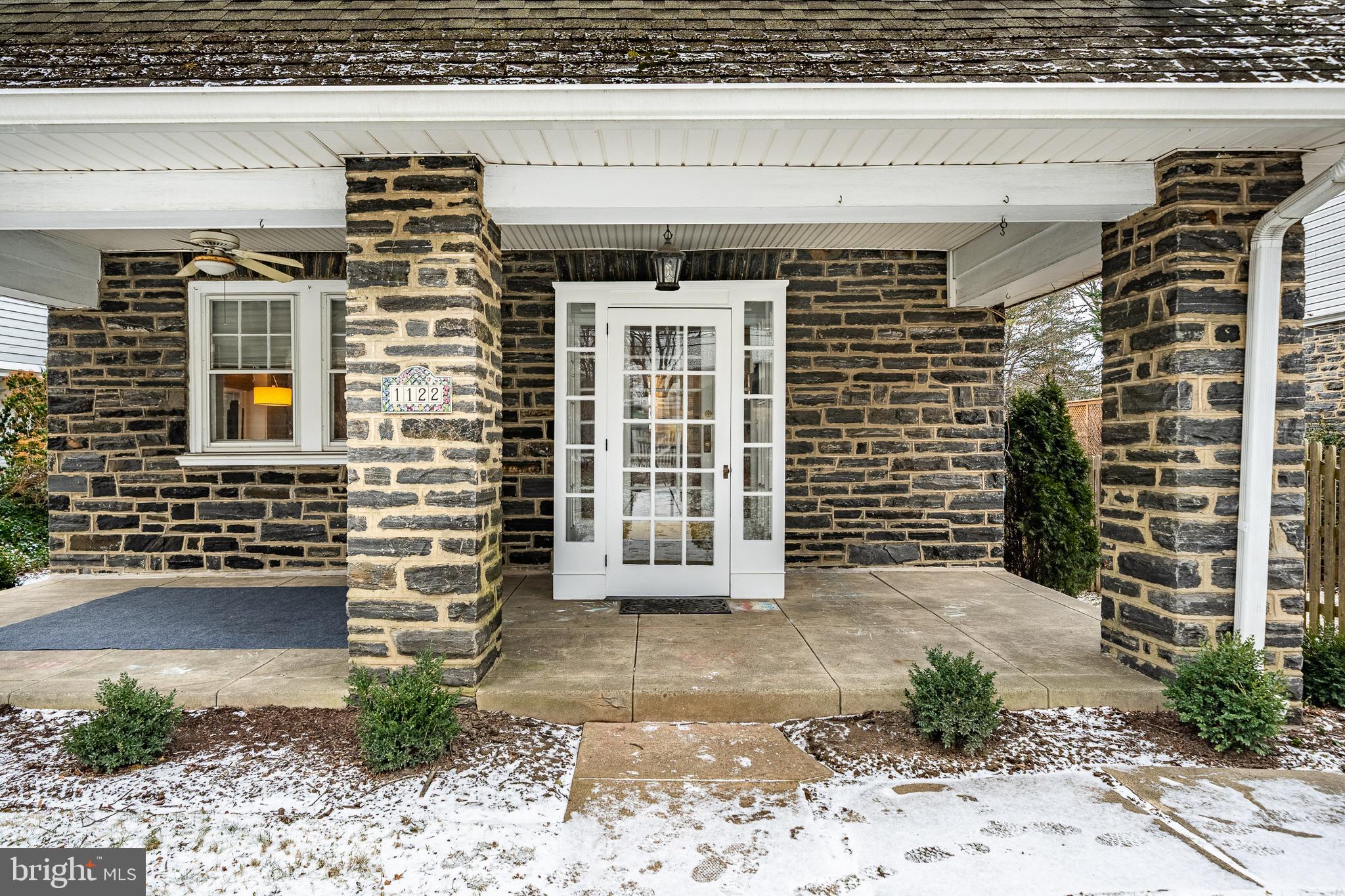 1122 MONTGOMERY AVENUE