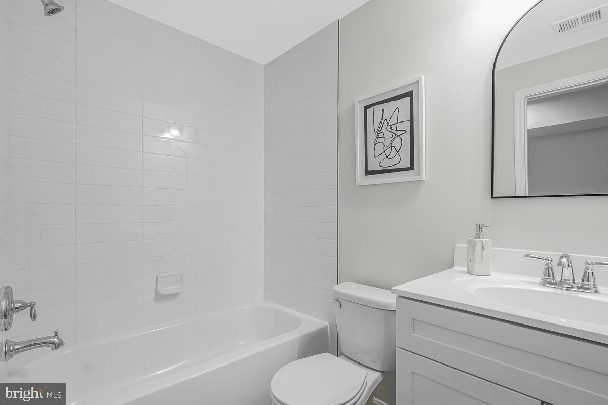 CAMP SPRINGS - Residential