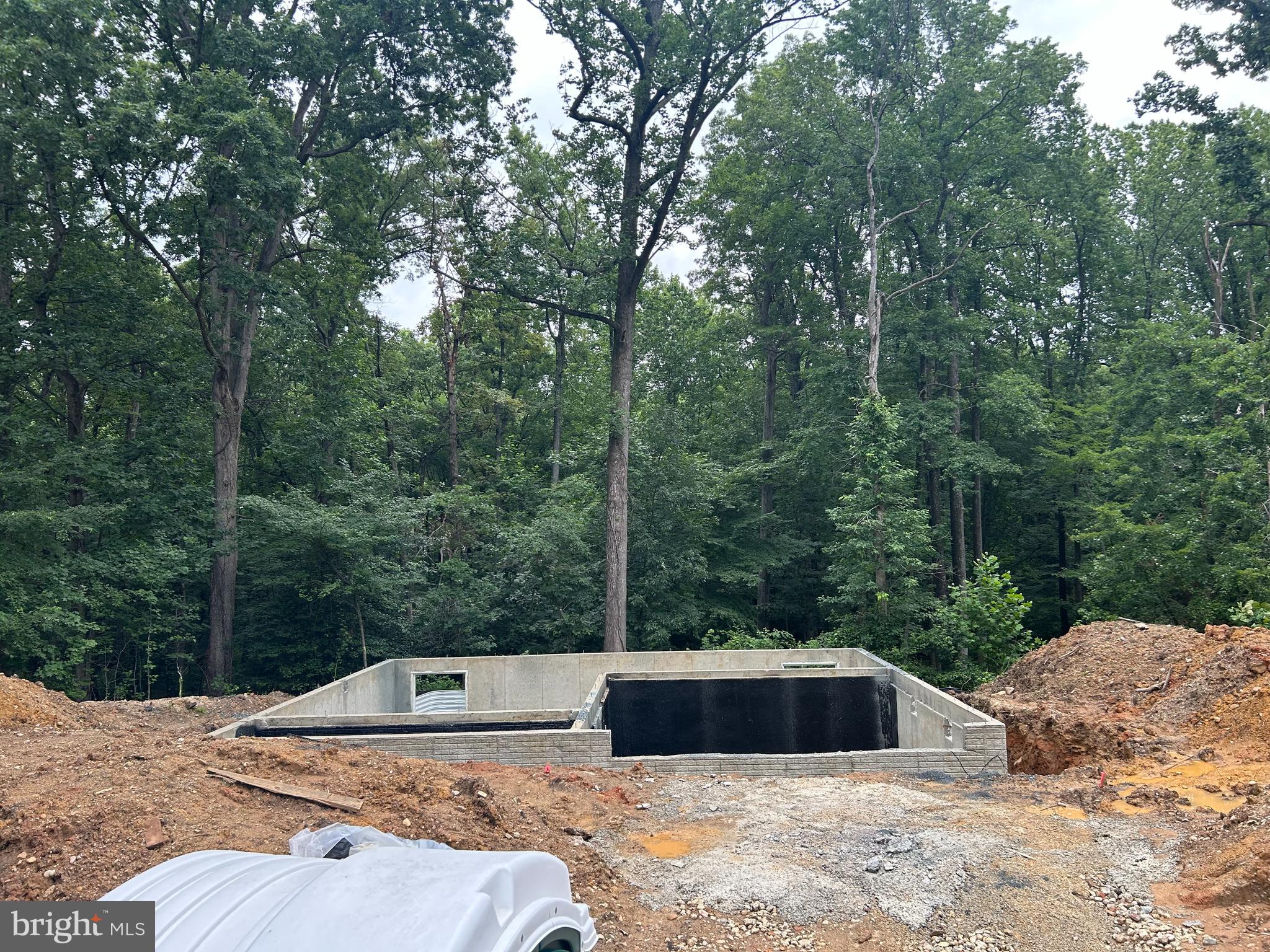 CAMP SPRINGS - Residential