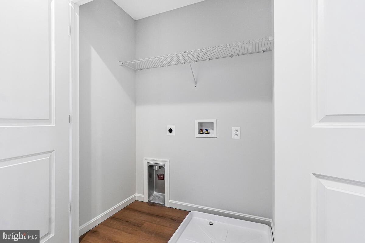 CAMP SPRINGS - Residential