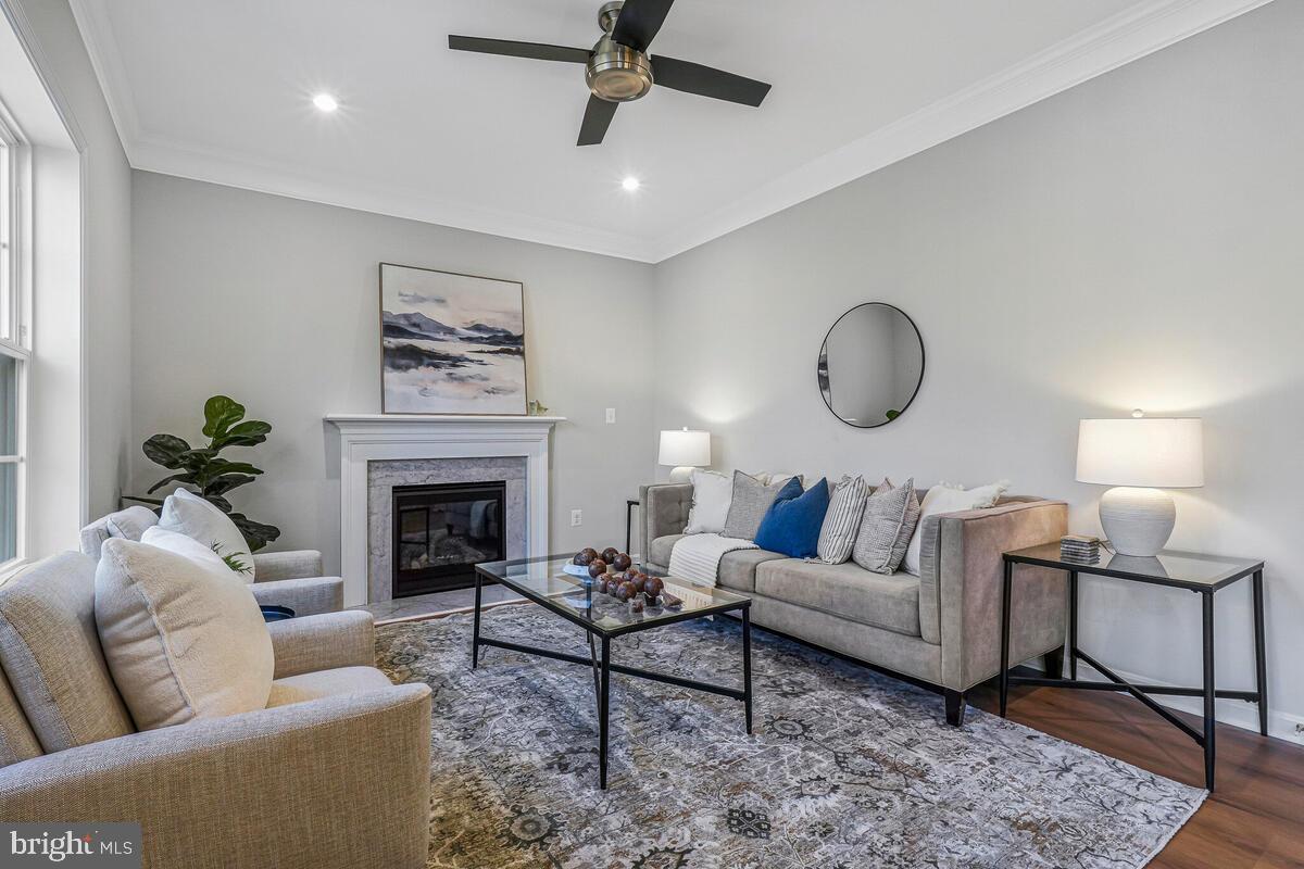 CAMP SPRINGS - Residential