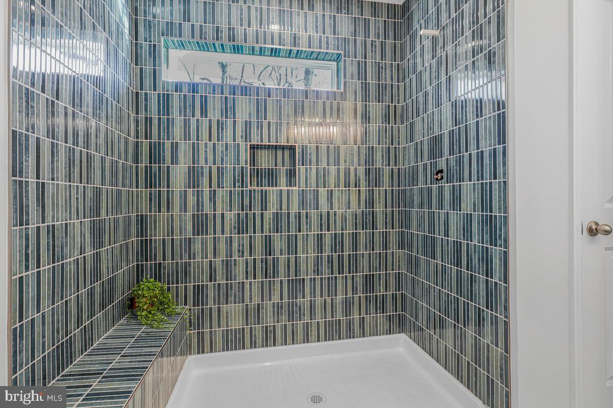 CAMP SPRINGS - Residential