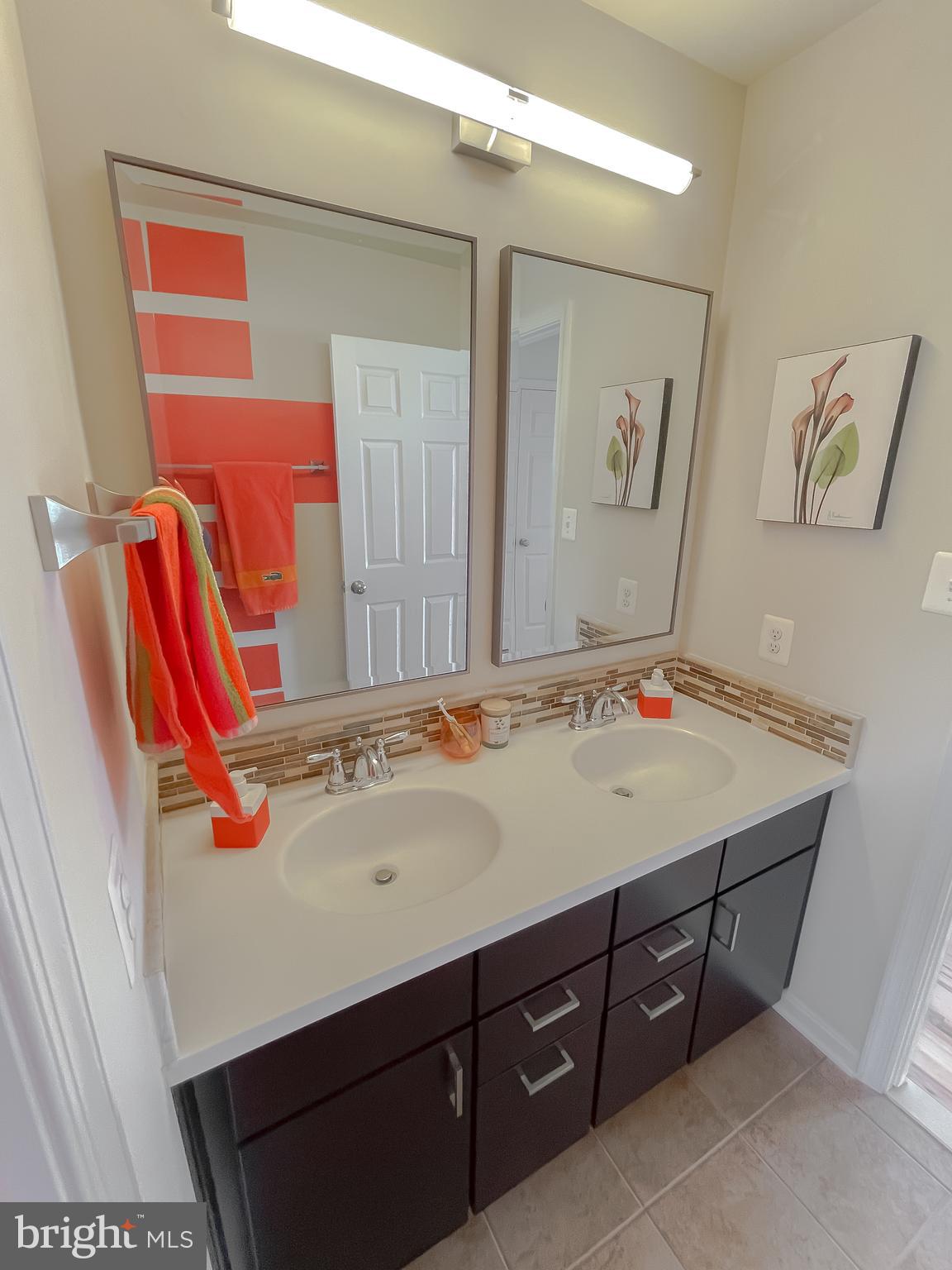 ELIZABETH HILLS - Residential