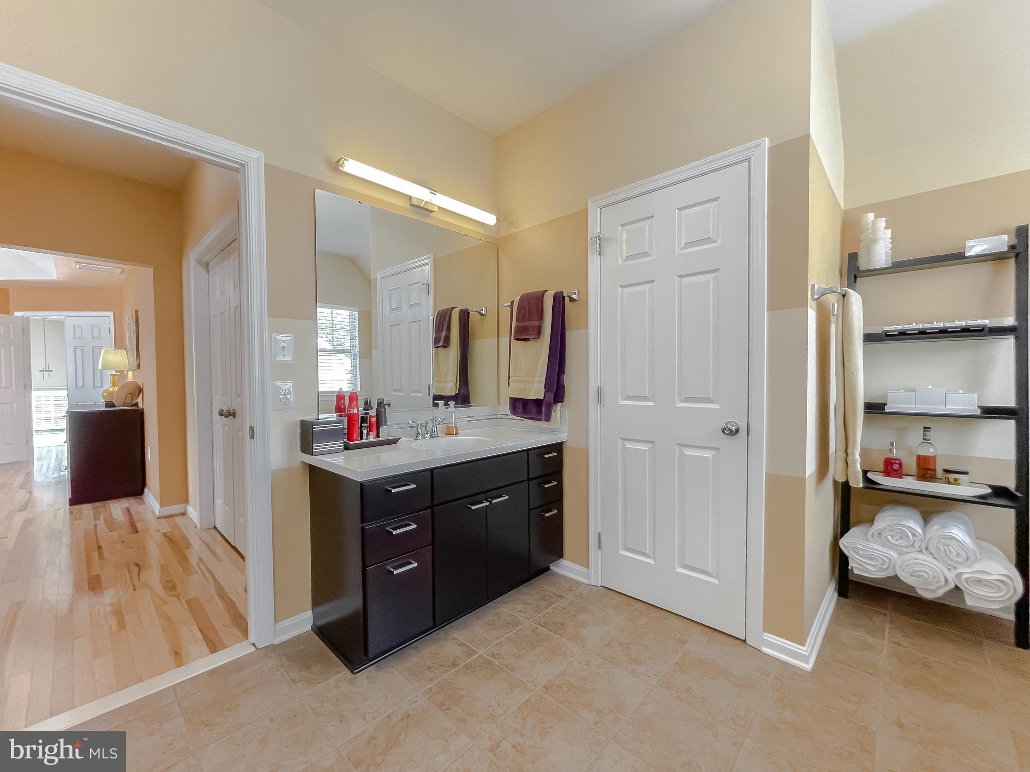 ELIZABETH HILLS - Residential