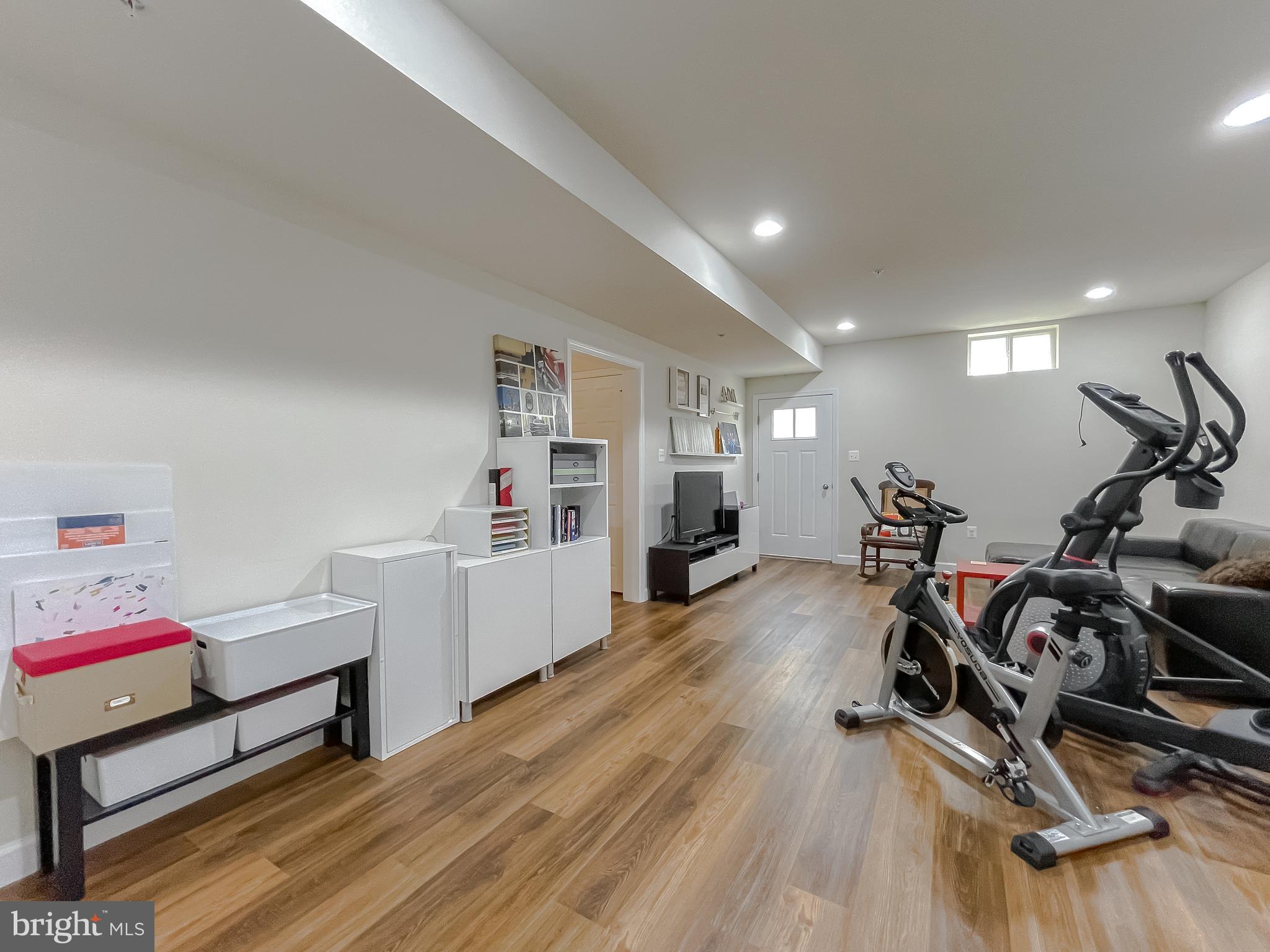 ELIZABETH HILLS - Residential