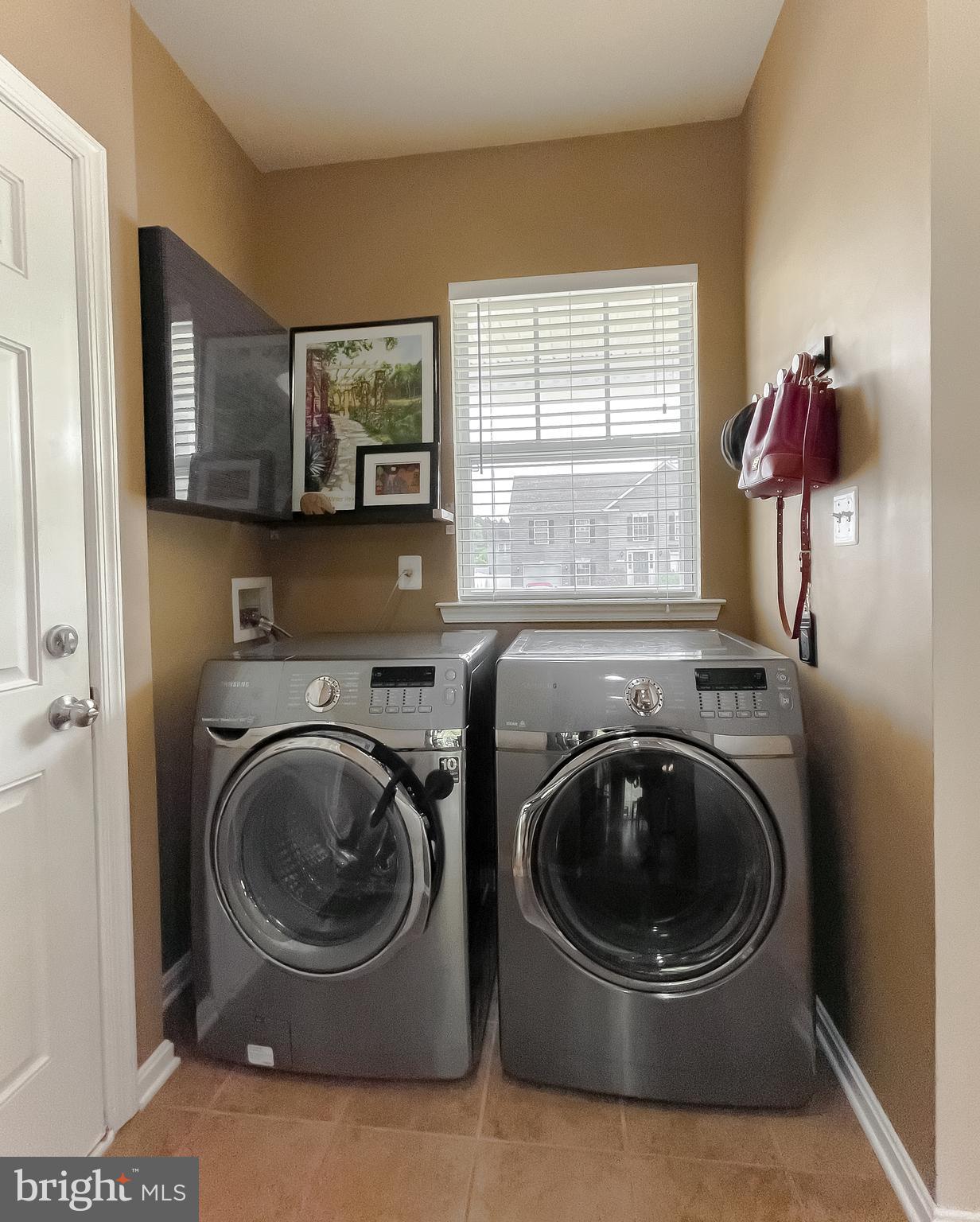 ELIZABETH HILLS - Residential