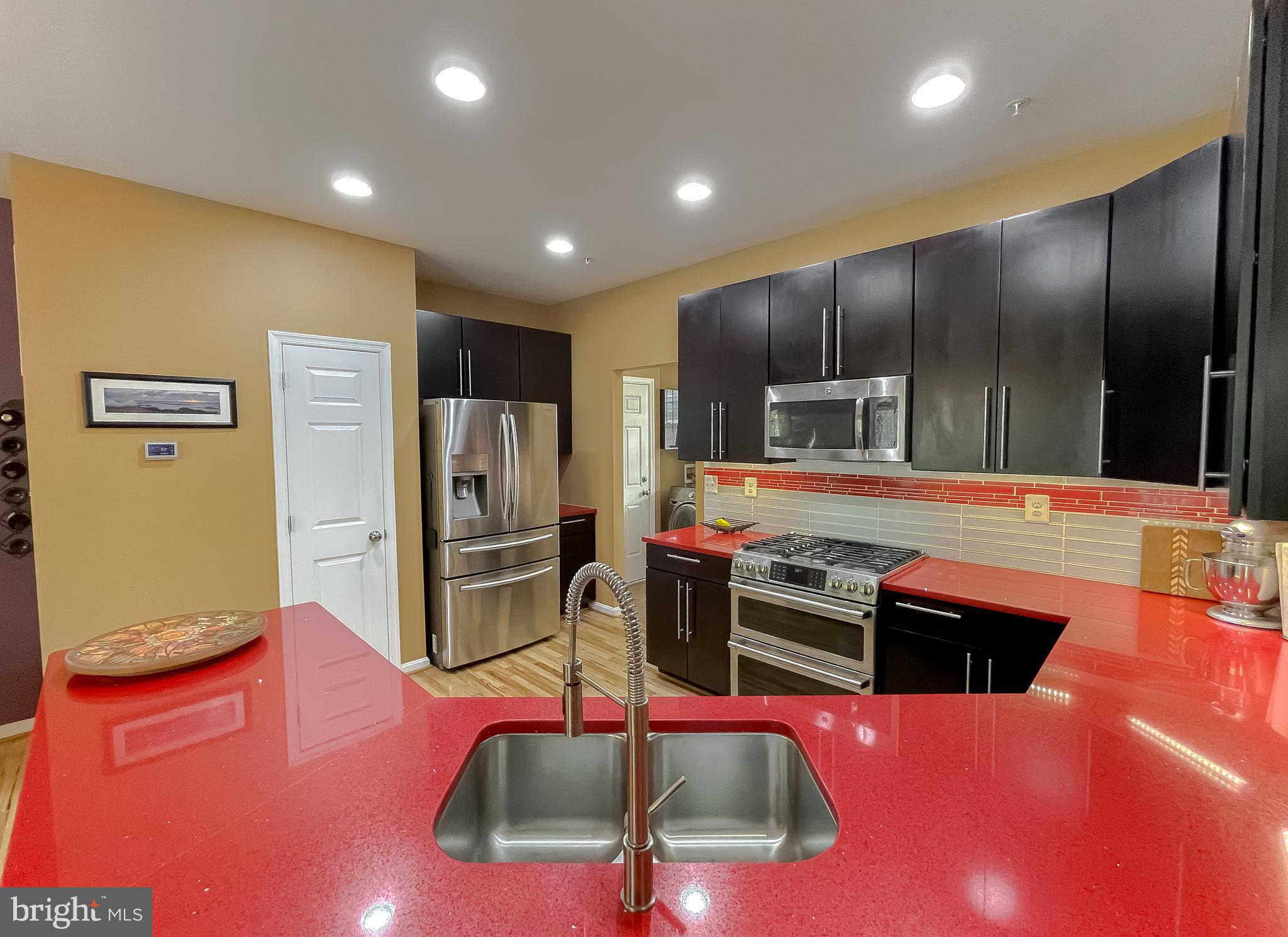 ELIZABETH HILLS - Residential