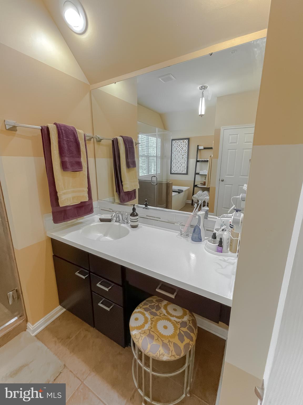 ELIZABETH HILLS - Residential