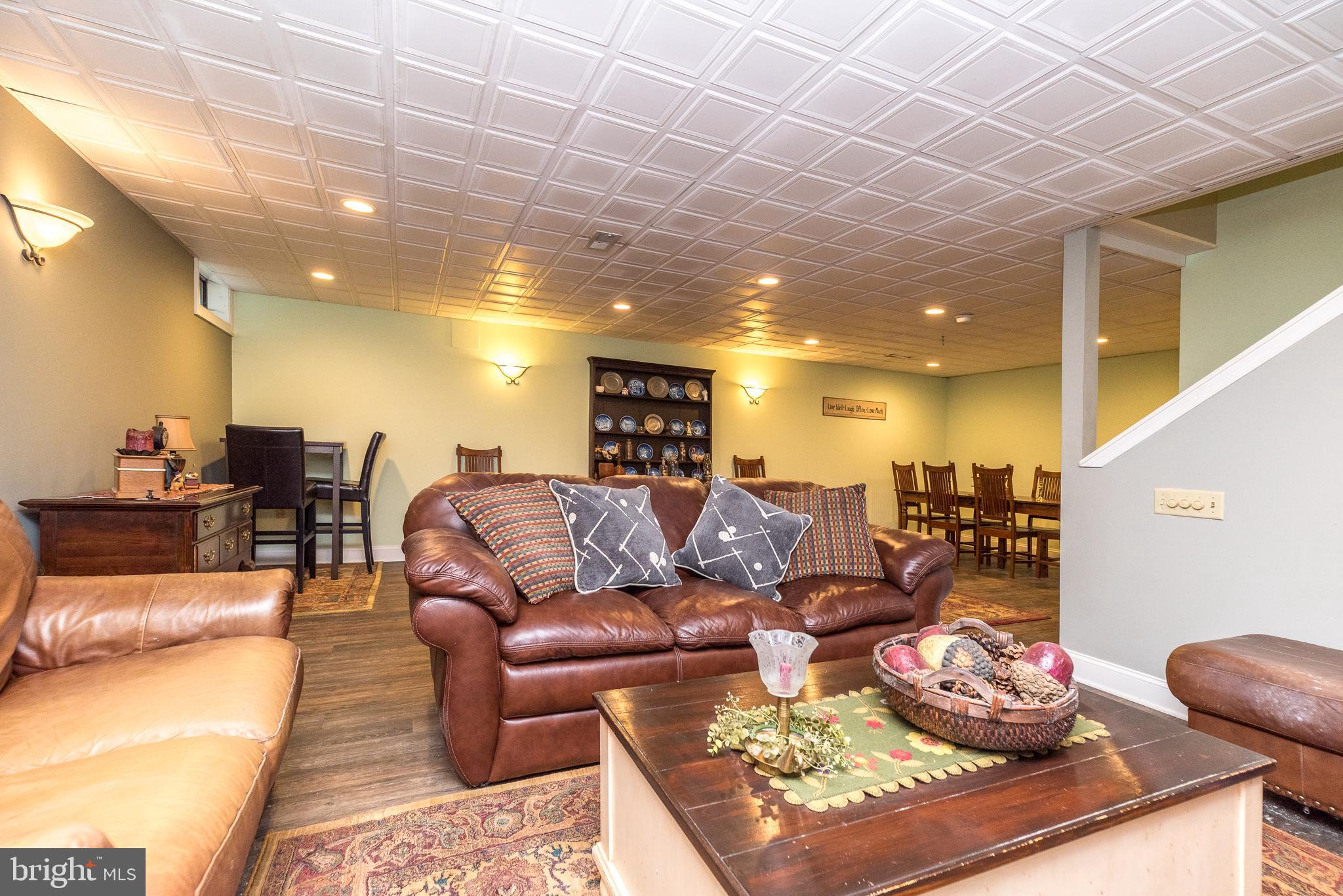 BELCOURT MANOR - Residential