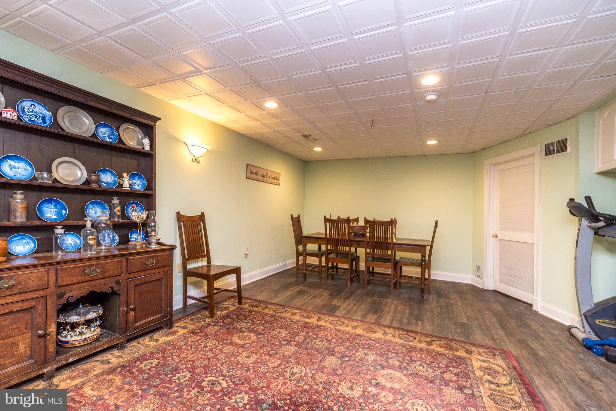 BELCOURT MANOR - Residential